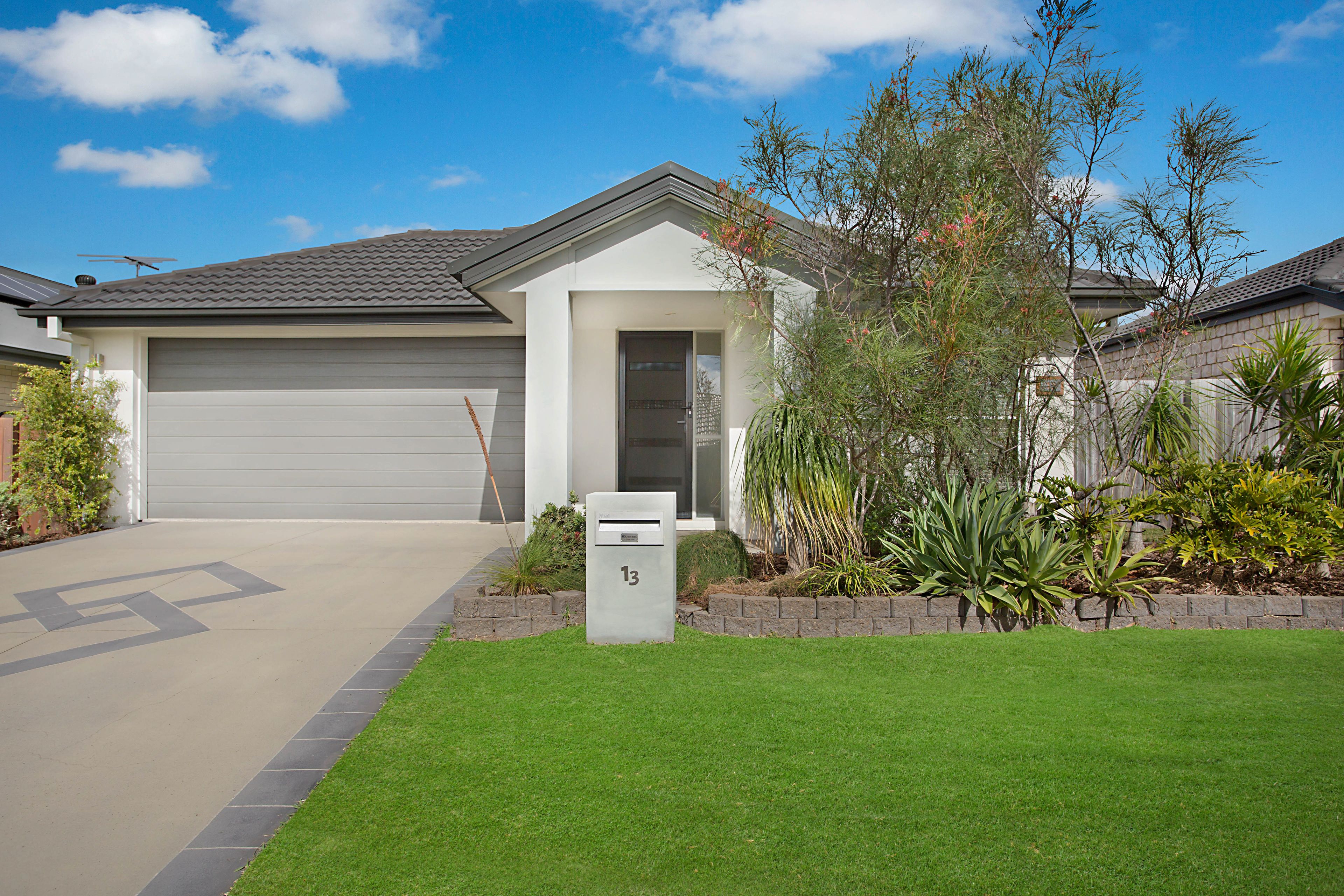 13 Sorrento Street, North Lakes, QLD 4509