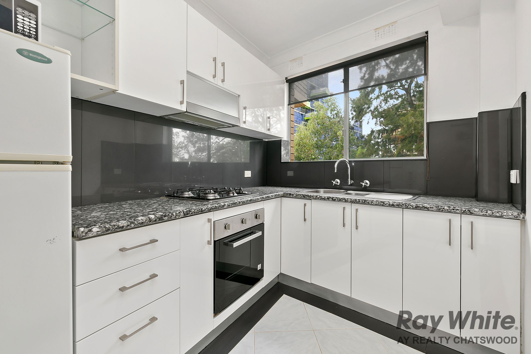 8/8 Centennial Avenue, Chatswood, NSW 2067