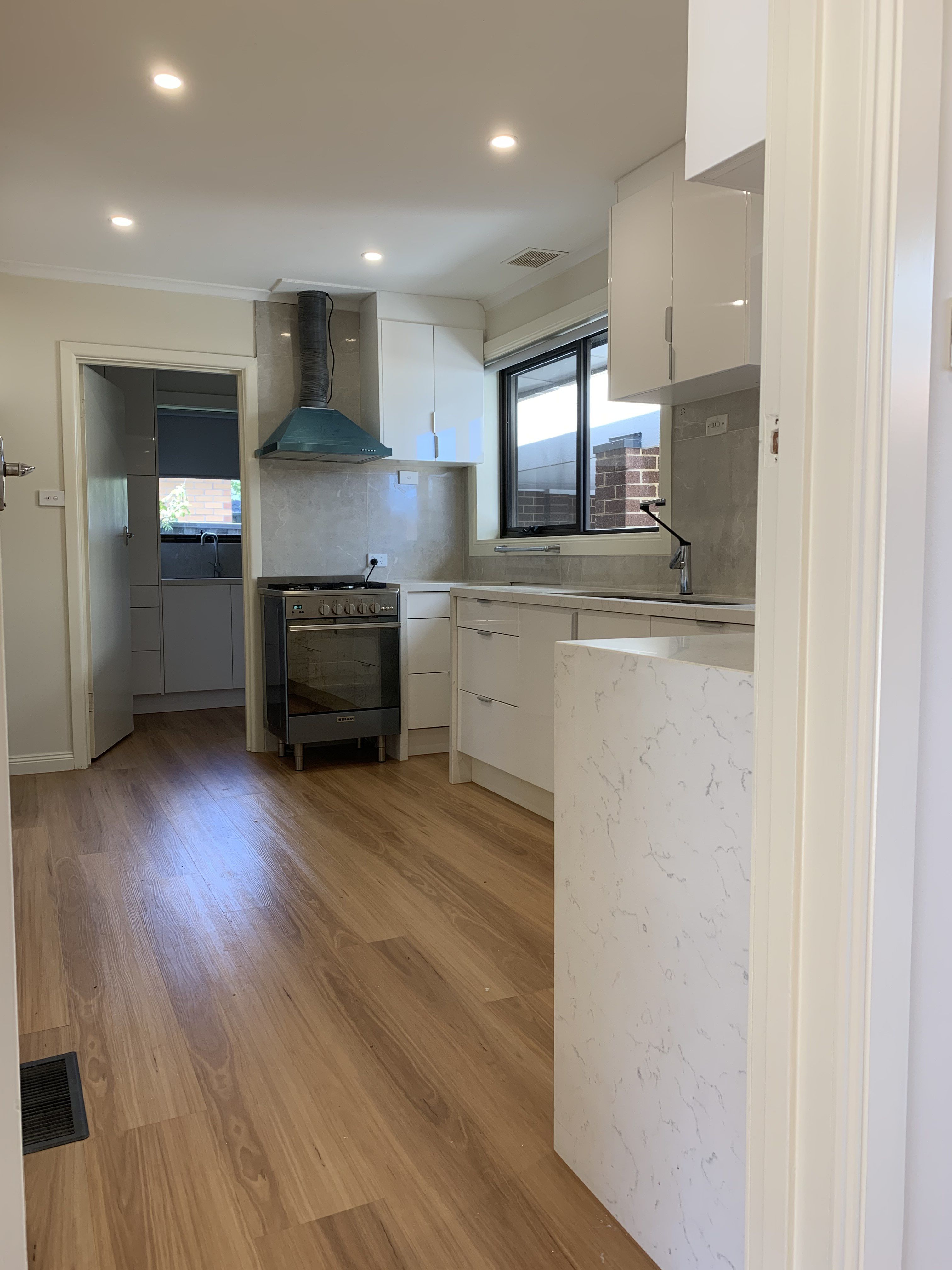 1/16 bond Street, Clayton South, VIC 3169