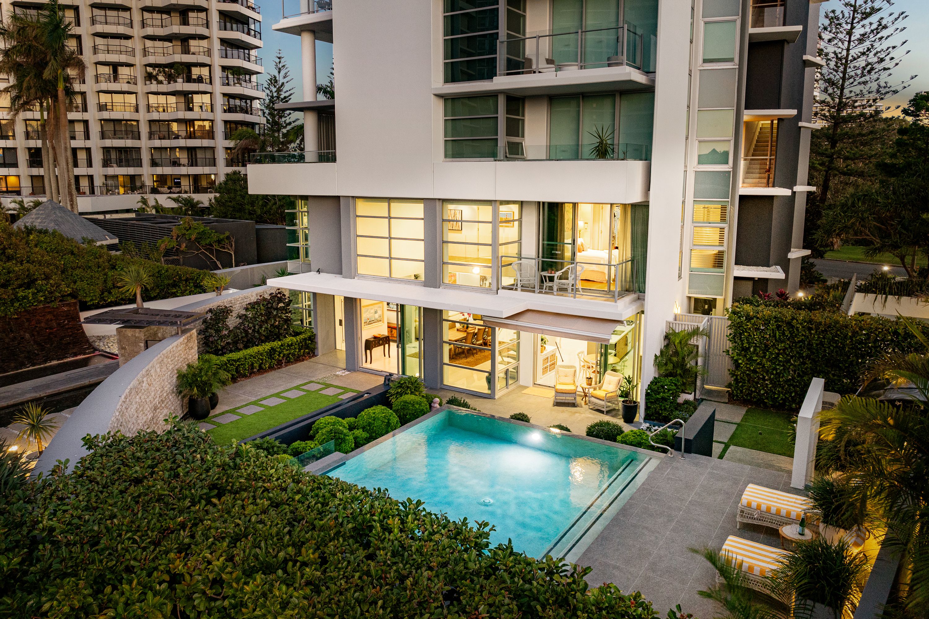 11-13 Hill Parade, Main Beach QLD 4217
