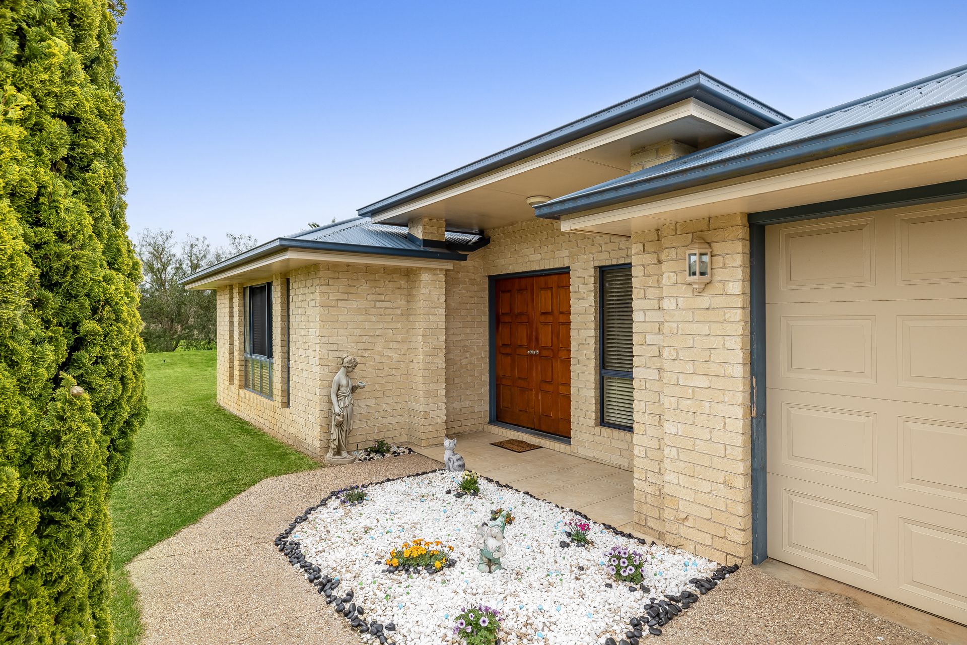 36 Phipps Drive, Meringandan West, QLD 4352