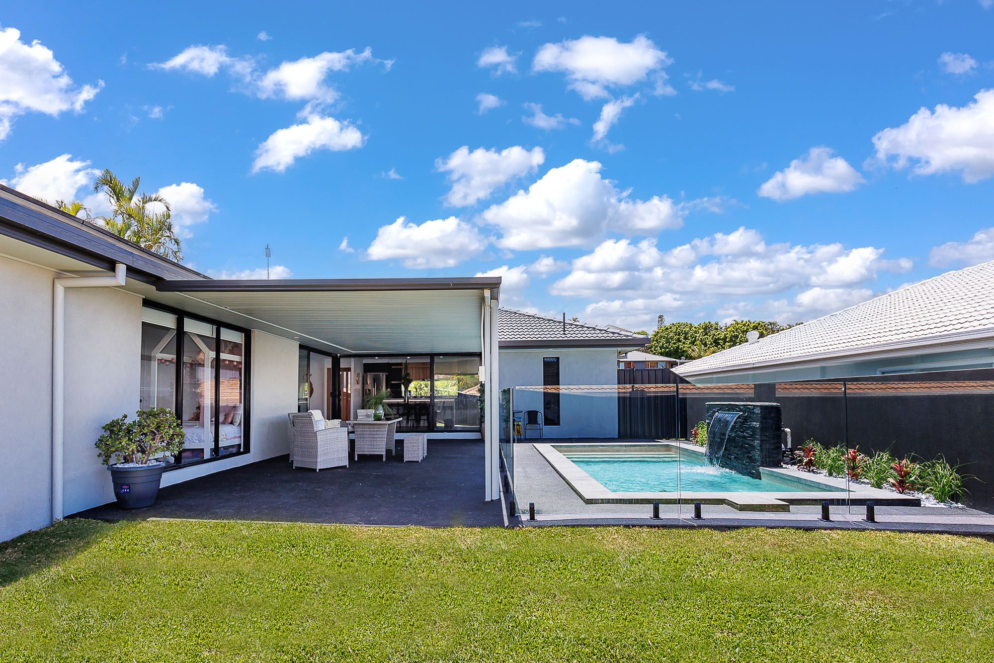 12 Piccadilly Place, Highland Park, QLD 4211
