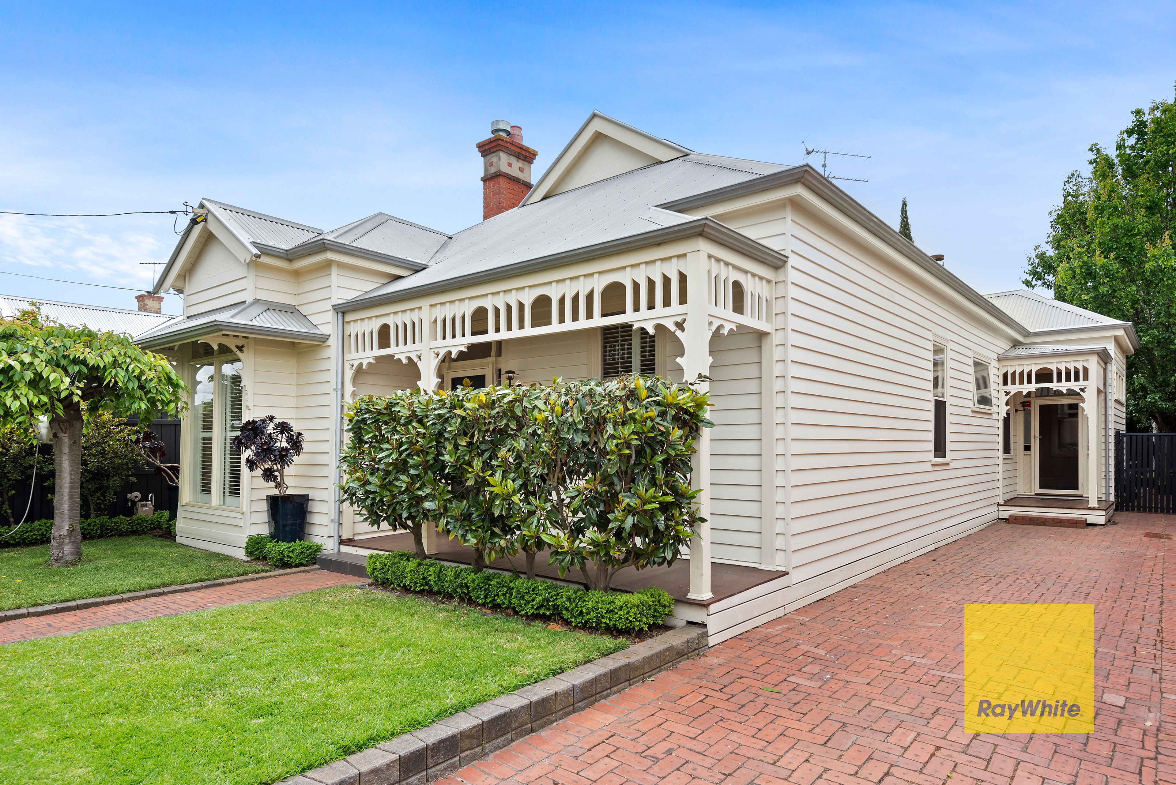4 Nicholas Street, Newtown, VIC 3220