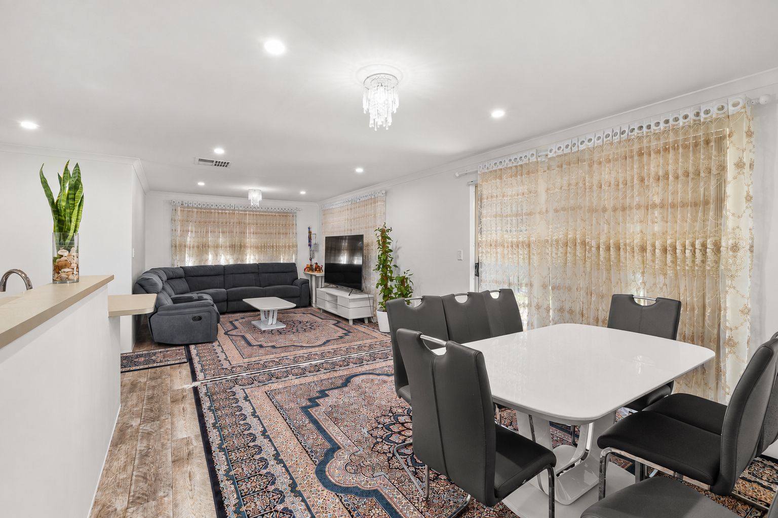 81 Chapple Drive — photo 6 of 20
