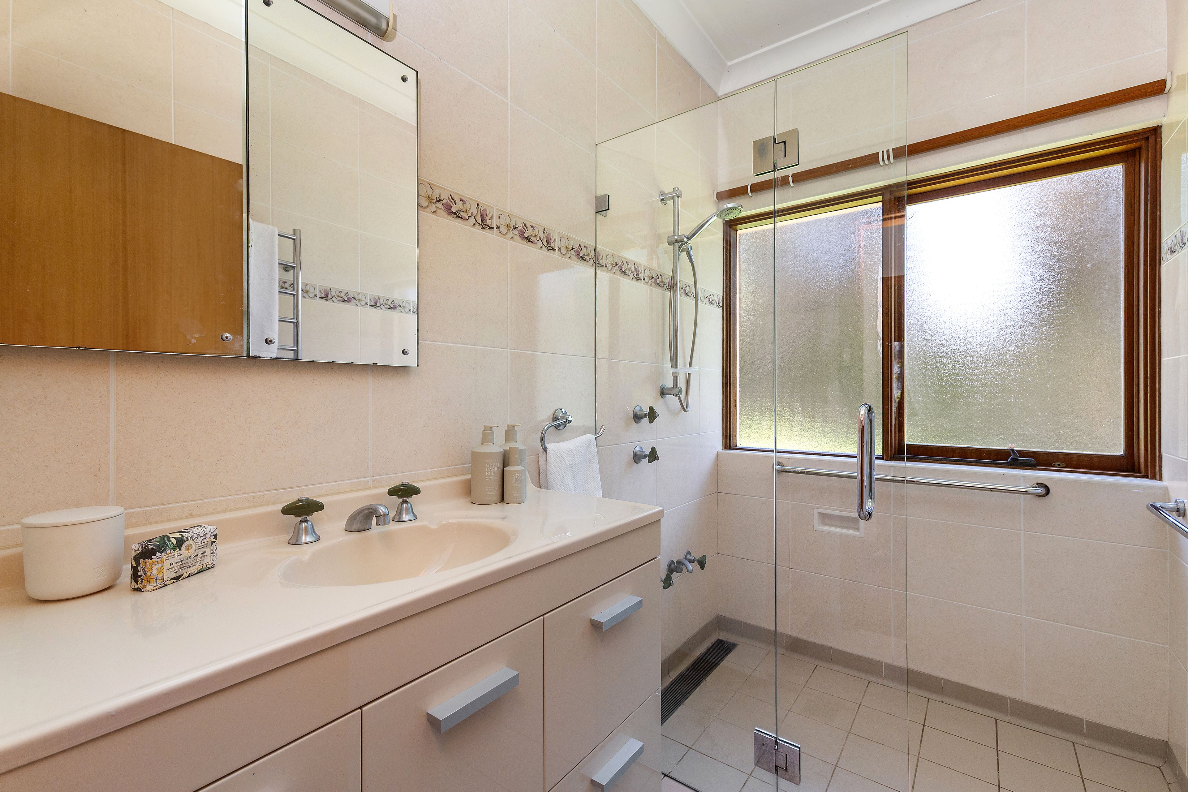11 Tennyson Avenue — photo 10 of 15