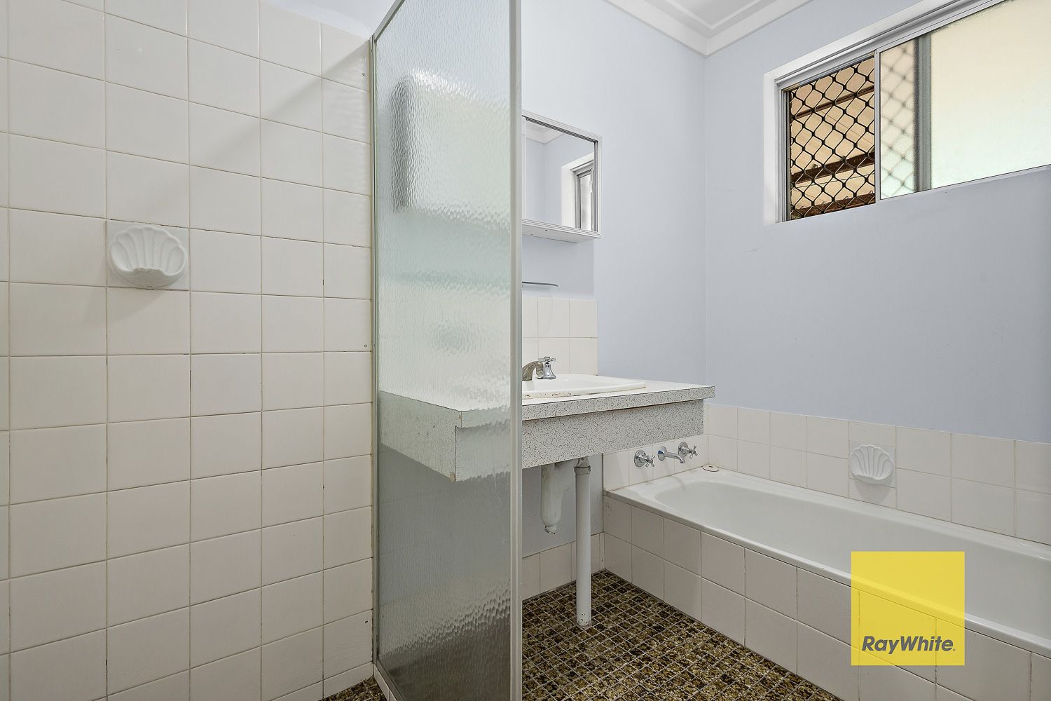 25 Montrose Avenue — photo 17 of 30