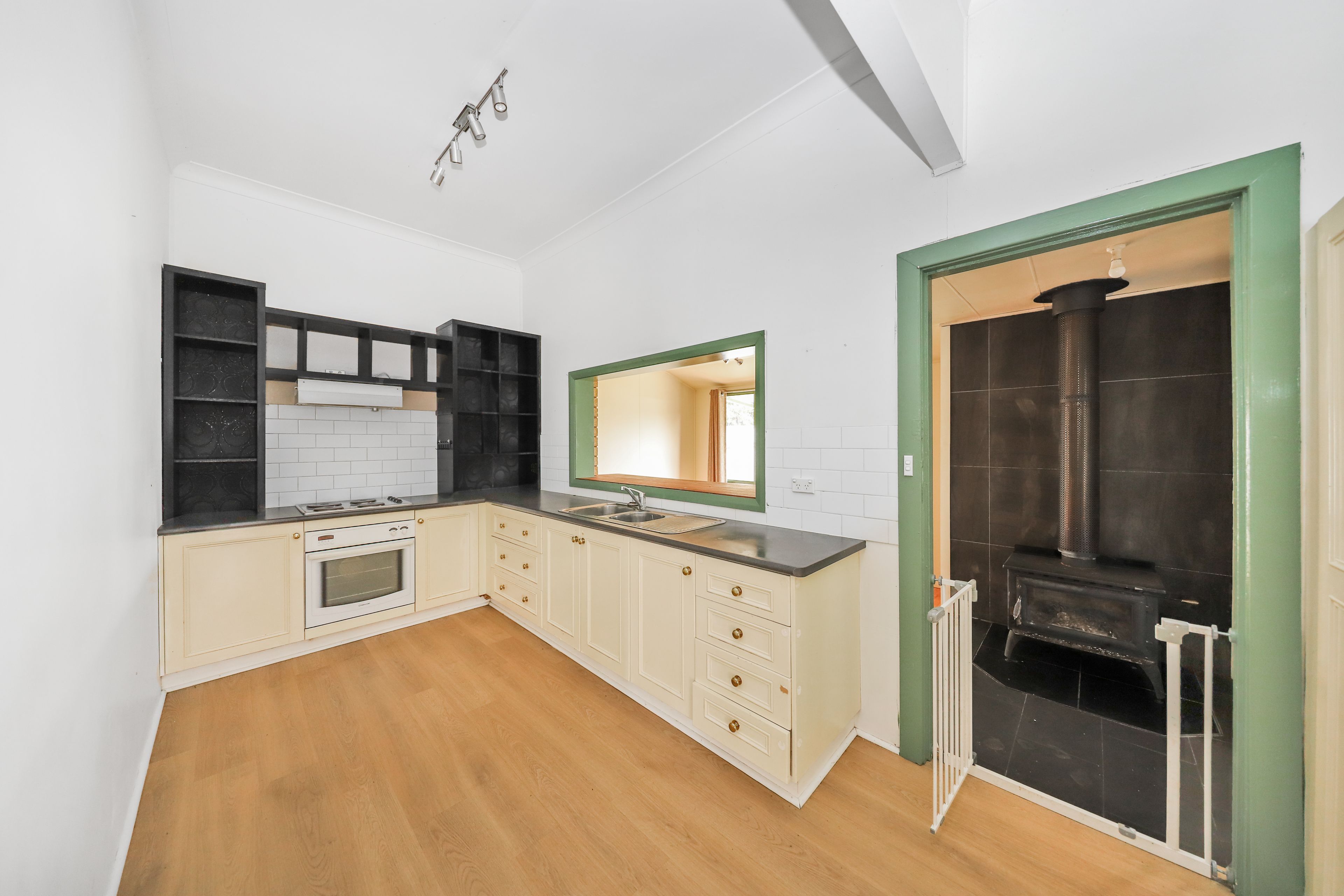 2 Ash Street — photo 3 of 9