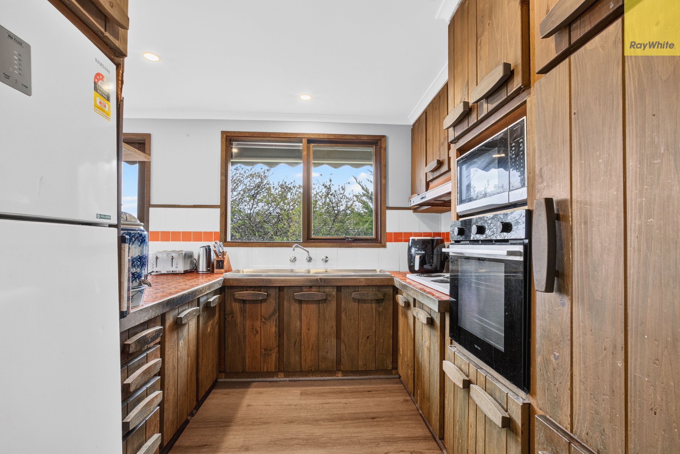 8 McBride Street — photo 4 of 17