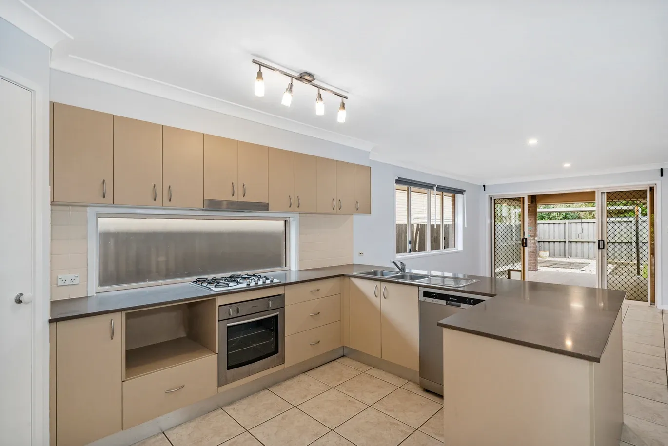 18 Langham Crescent, North Lakes, QLD 4509