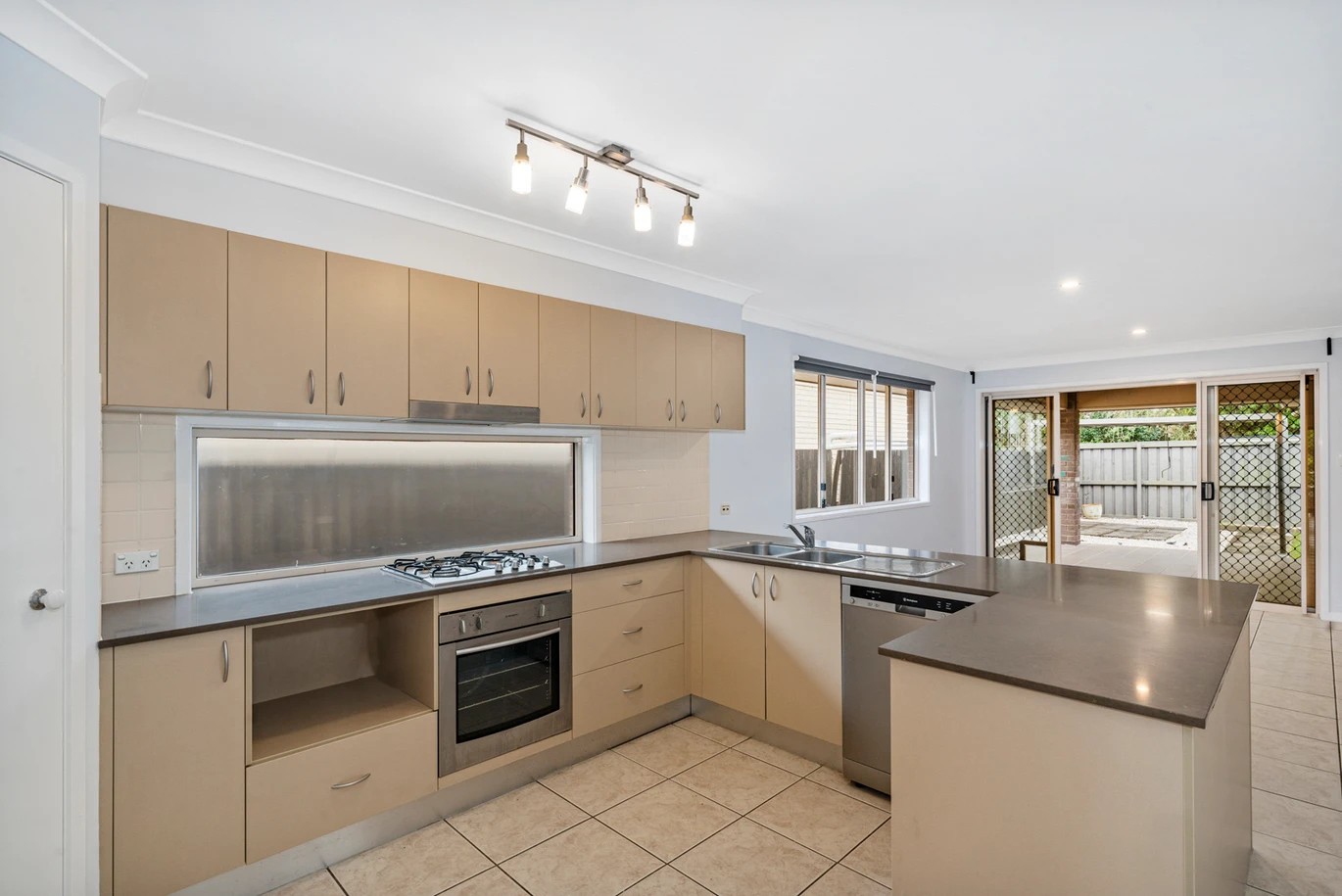 18 Langham Crescent, North Lakes, QLD 4509