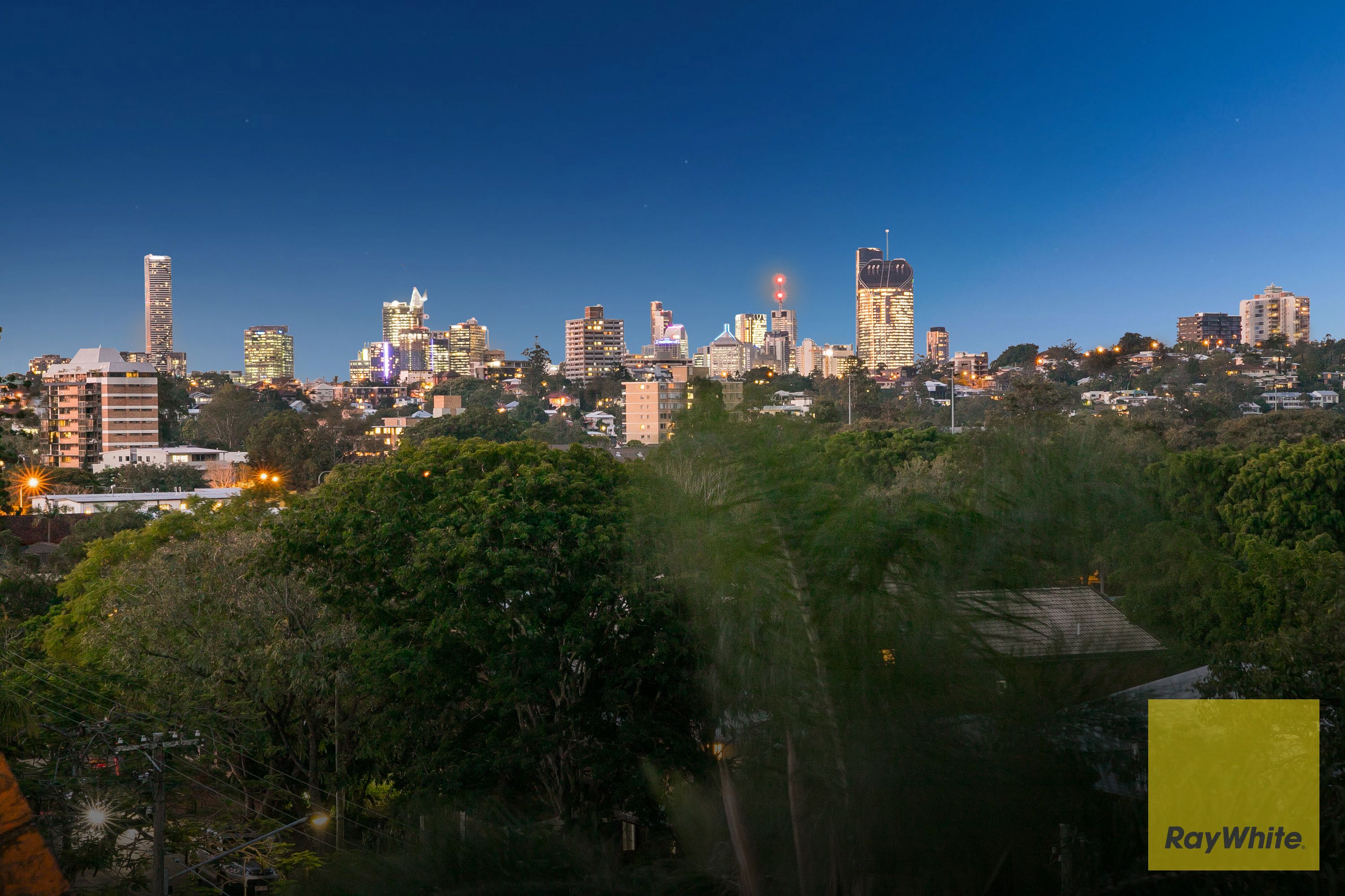 77 Warren Street, St Lucia QLD 4067