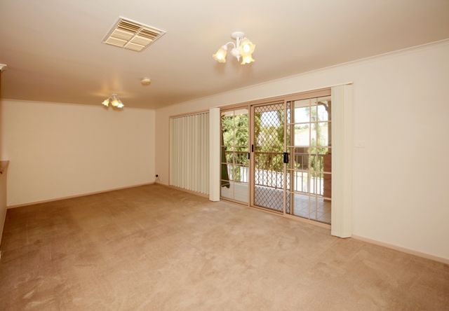 2/24 Sackville Drive, FOREST HILL, NSW 2651