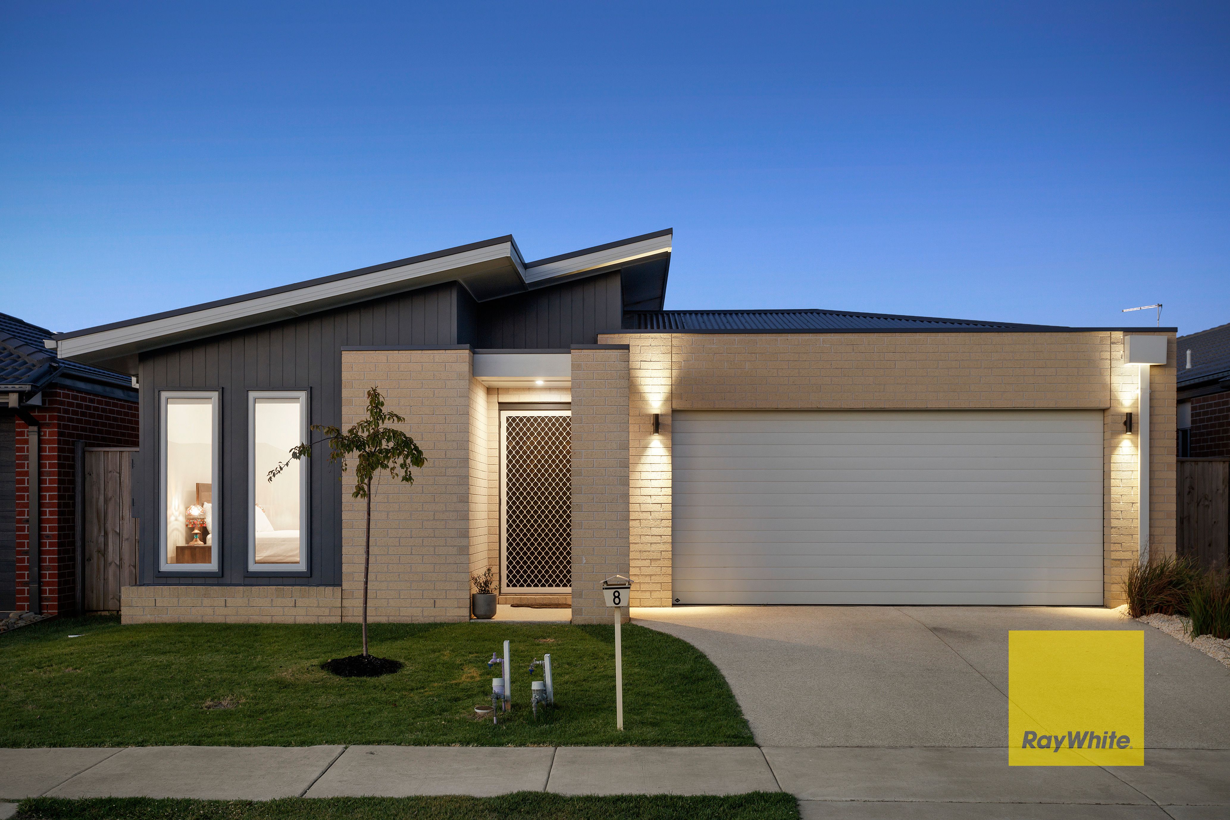 8 Winton Street, CHARLEMONT VIC 3217