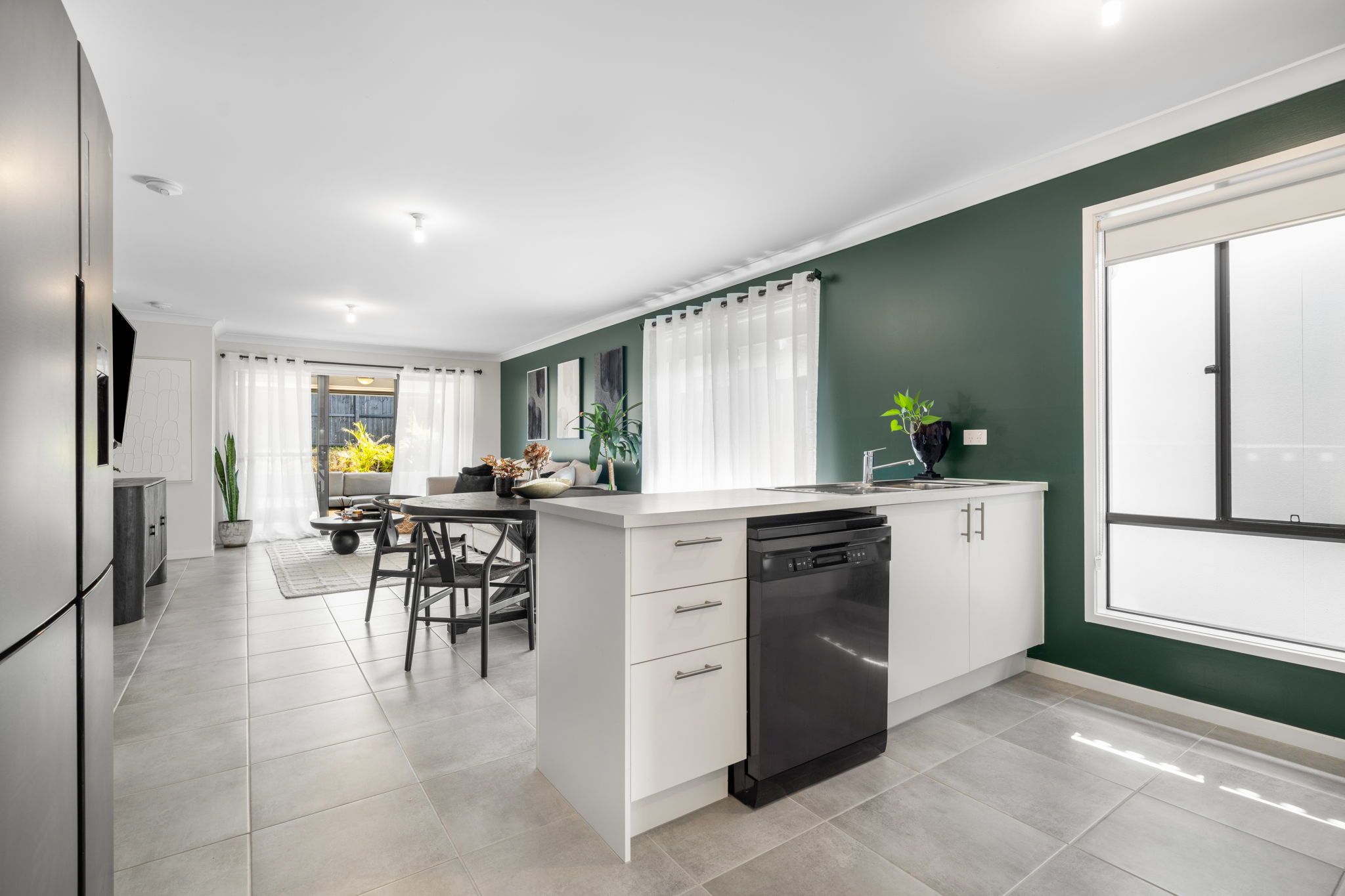 77 Boomi Avenue, South Maclean, QLD 4280