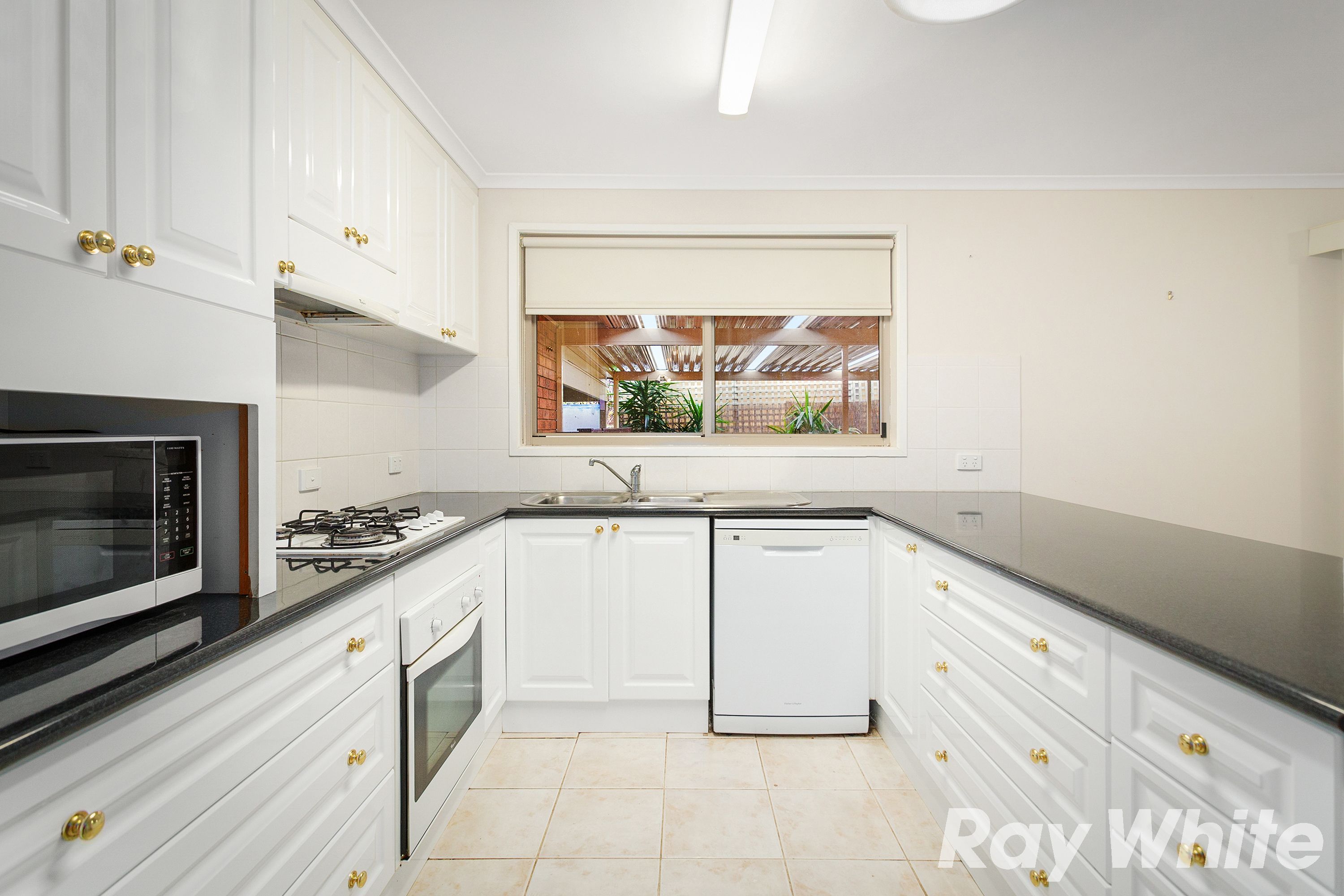 5 Damien Court, Pakenham, VIC 3810