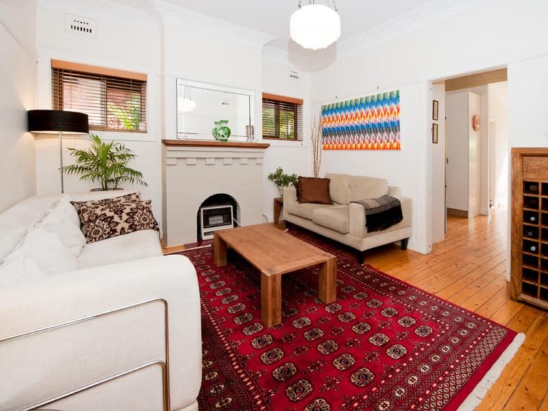 35 Robinson Street — photo 3 of 8