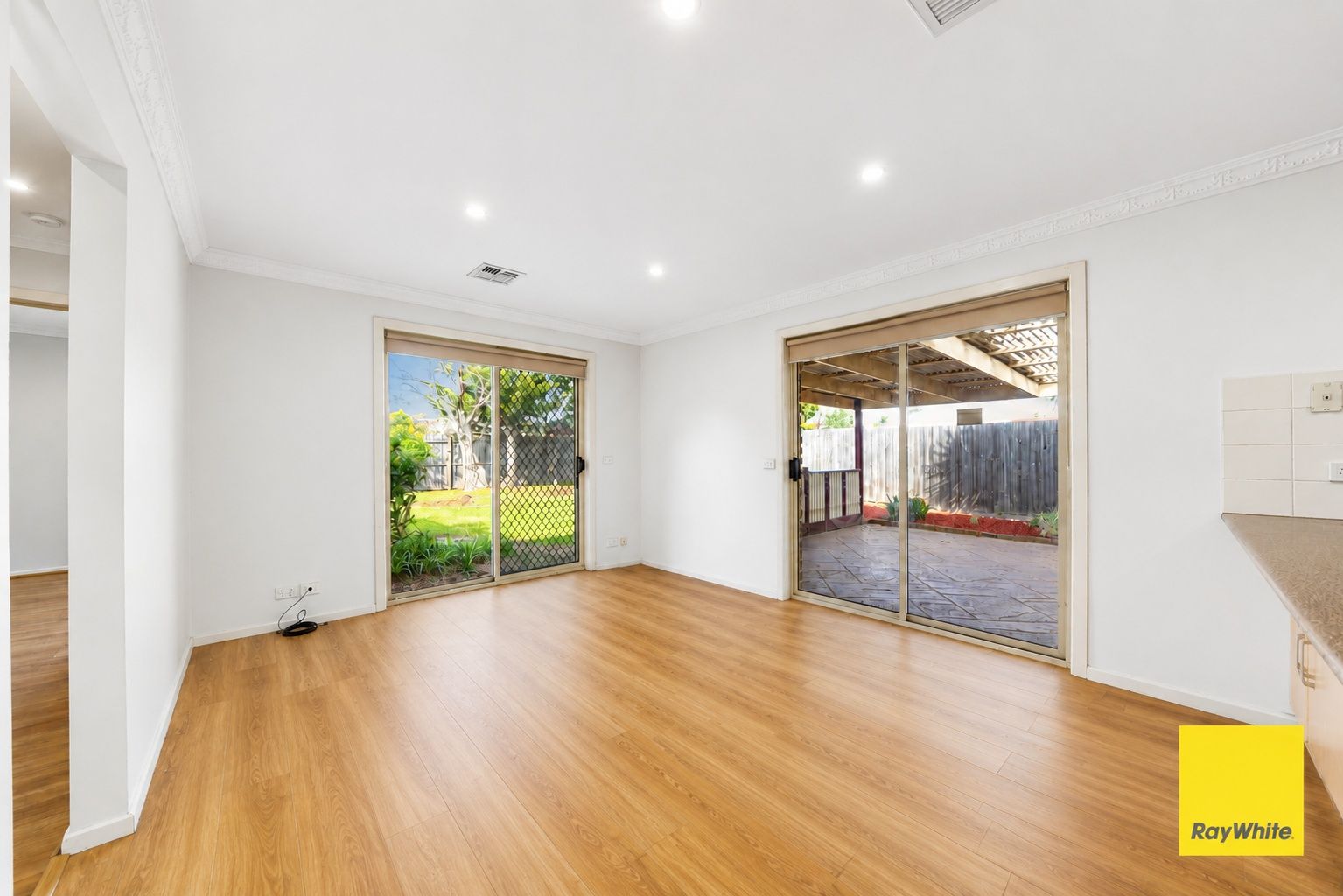 52 Wilmington Avenue — photo 7 of 19
