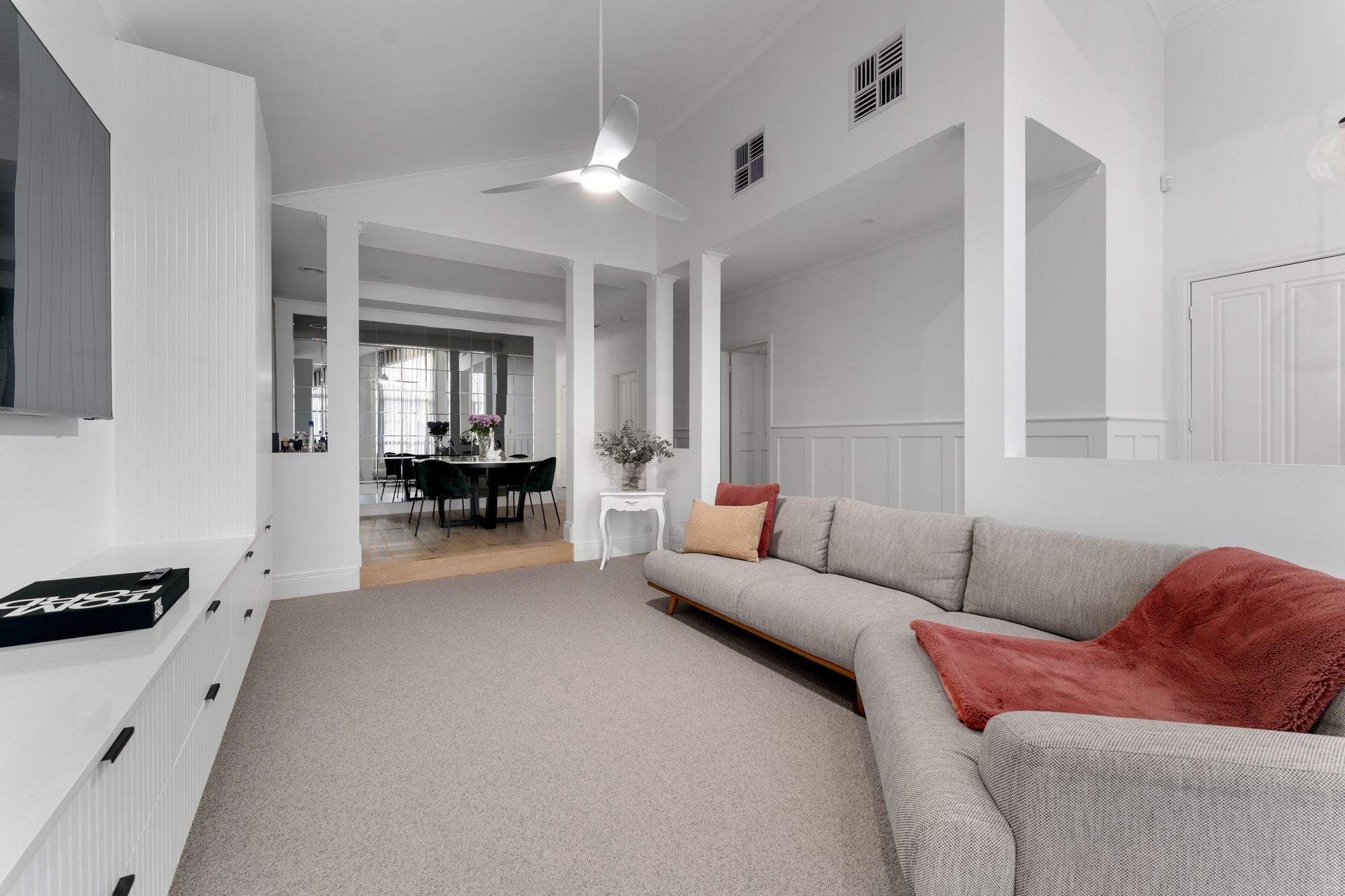 7 Cadogan Place — photo 11 of 28