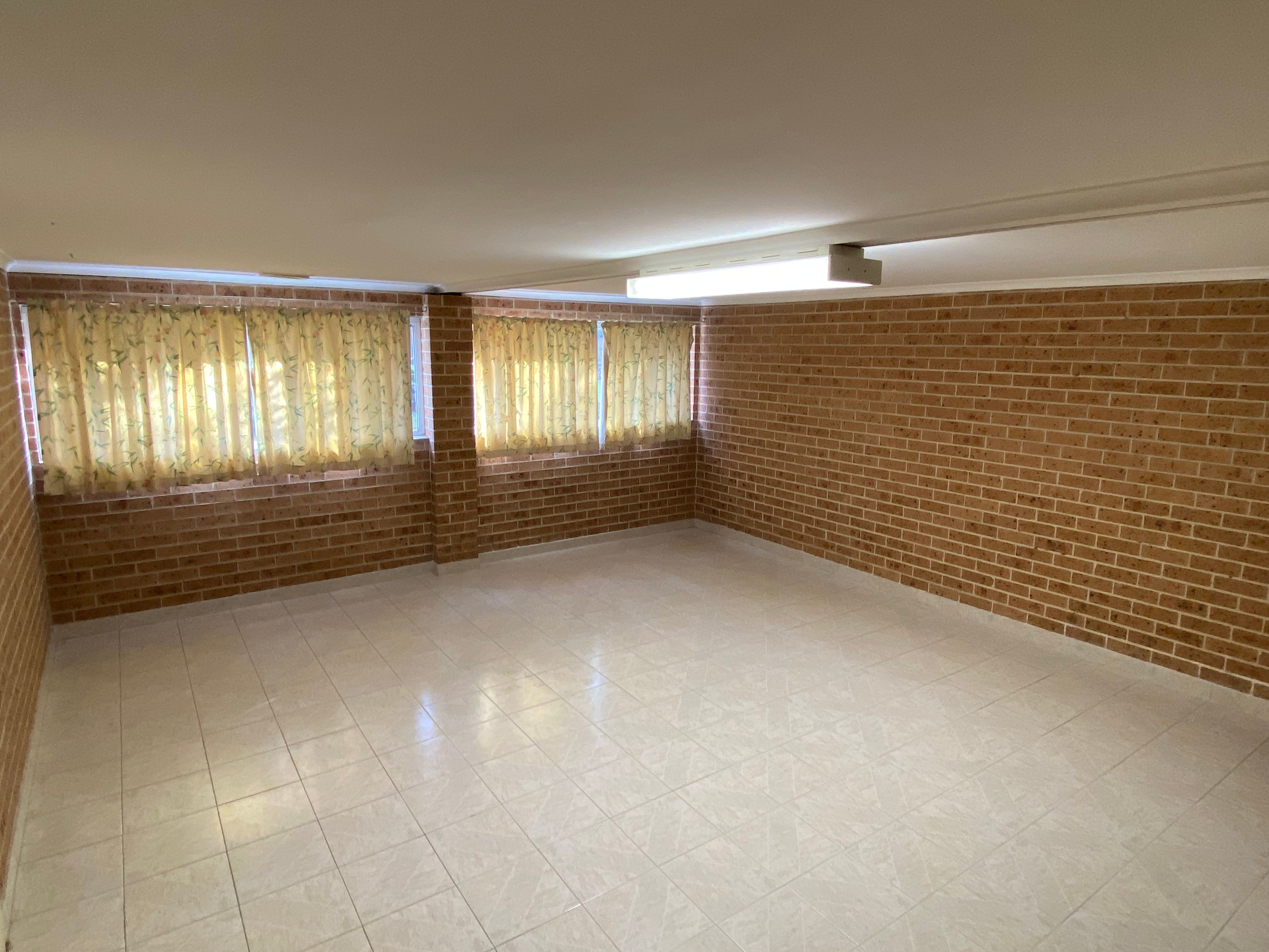13 Zadro Avenue, Bossley Park, NSW 2176