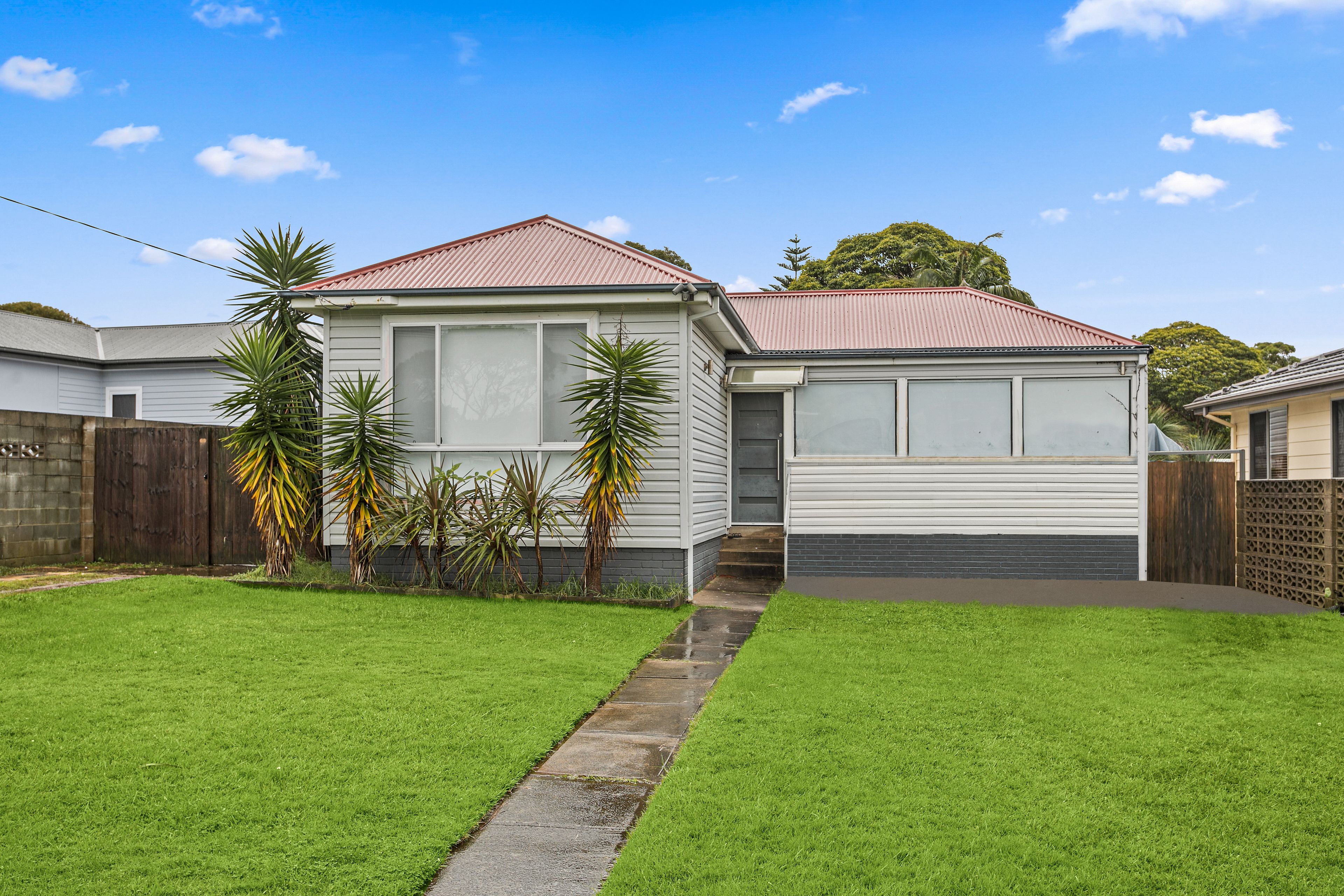 31 Bass Street, Barrack Heights, NSW 2528