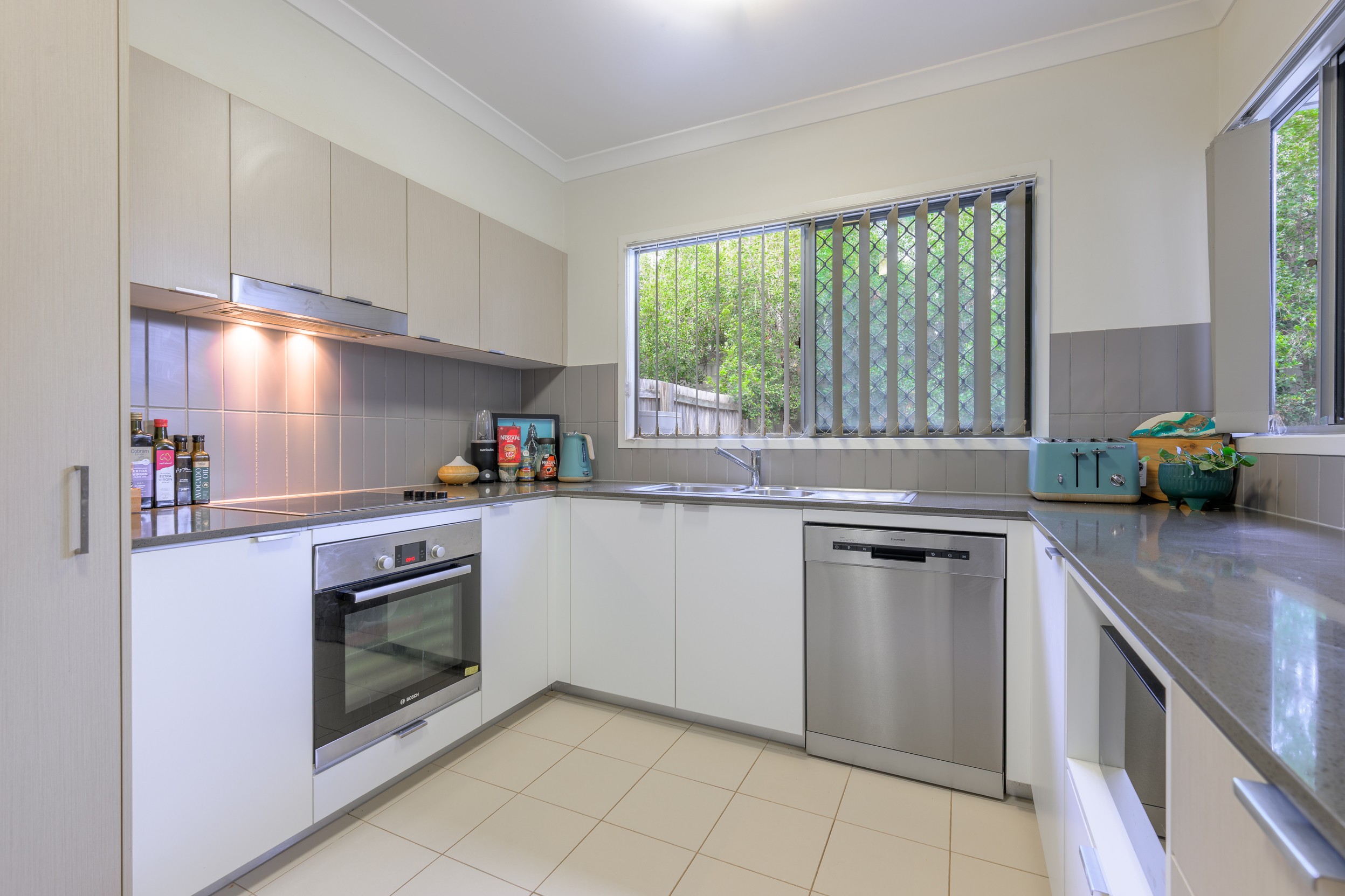 43/2 Ringuet Close, Glen Eden, QLD 4680