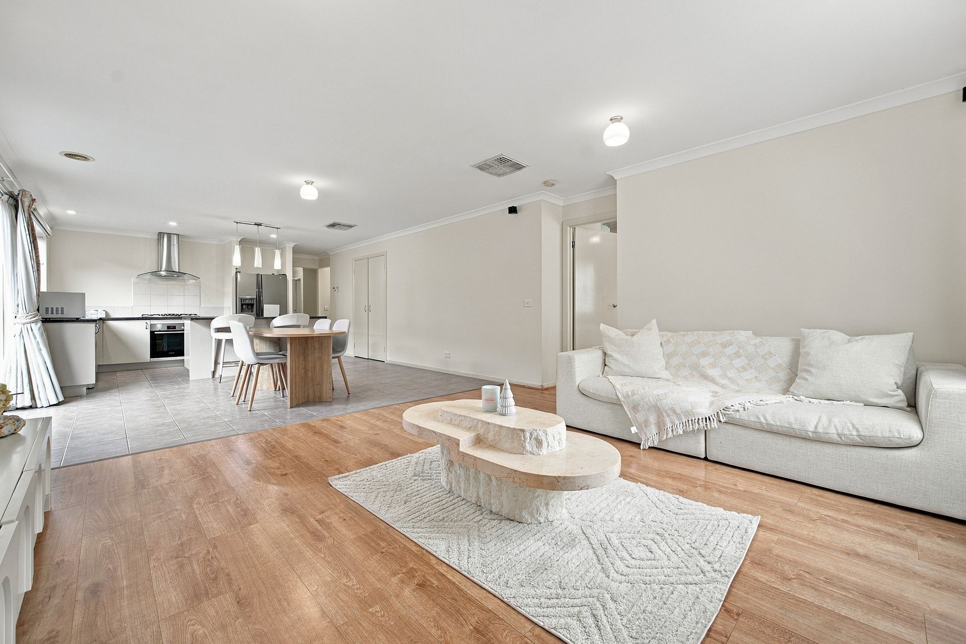 54 Gregson Grove — photo 3 of 14