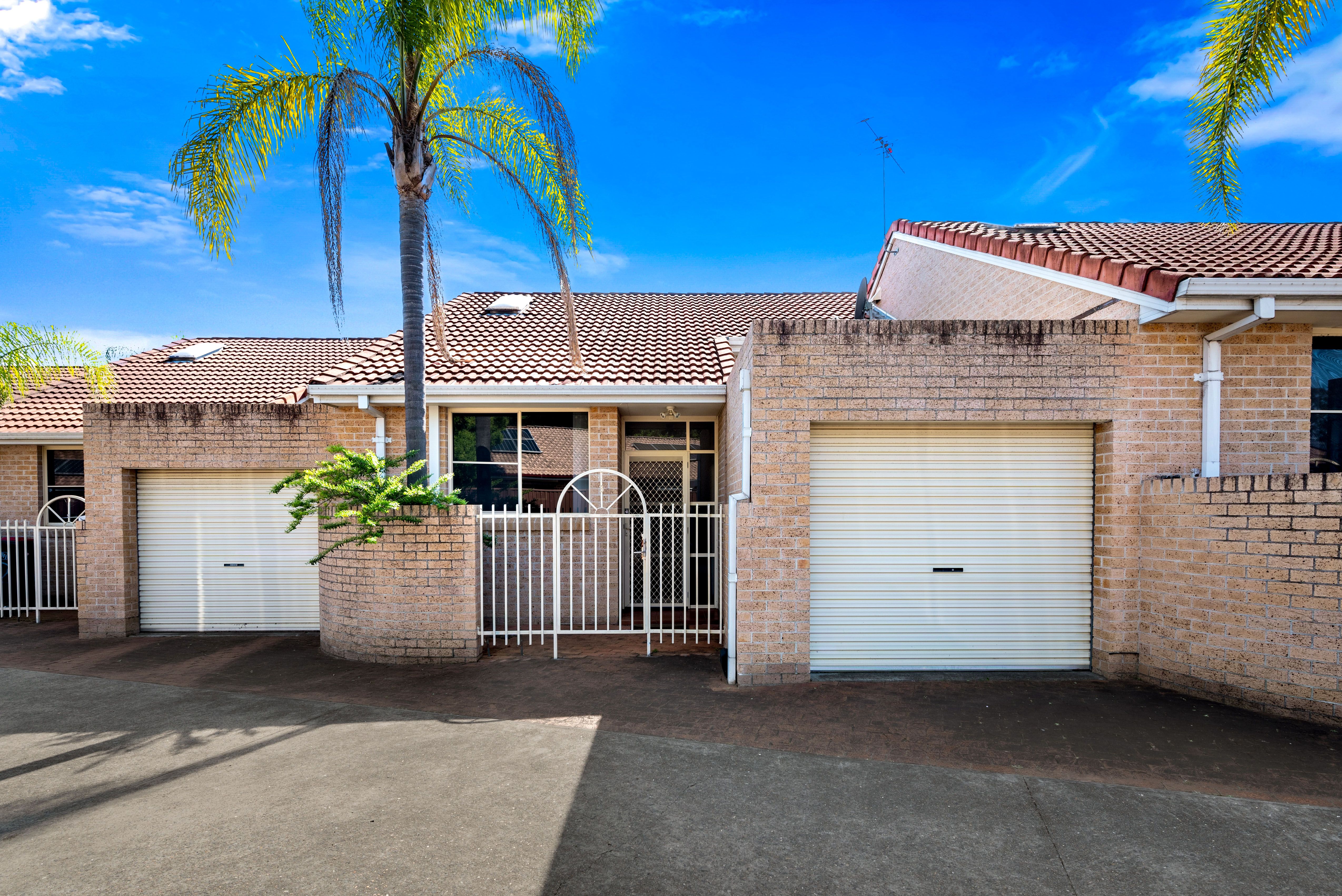 16 Cumberland Road, Ingleburn NSW 2565