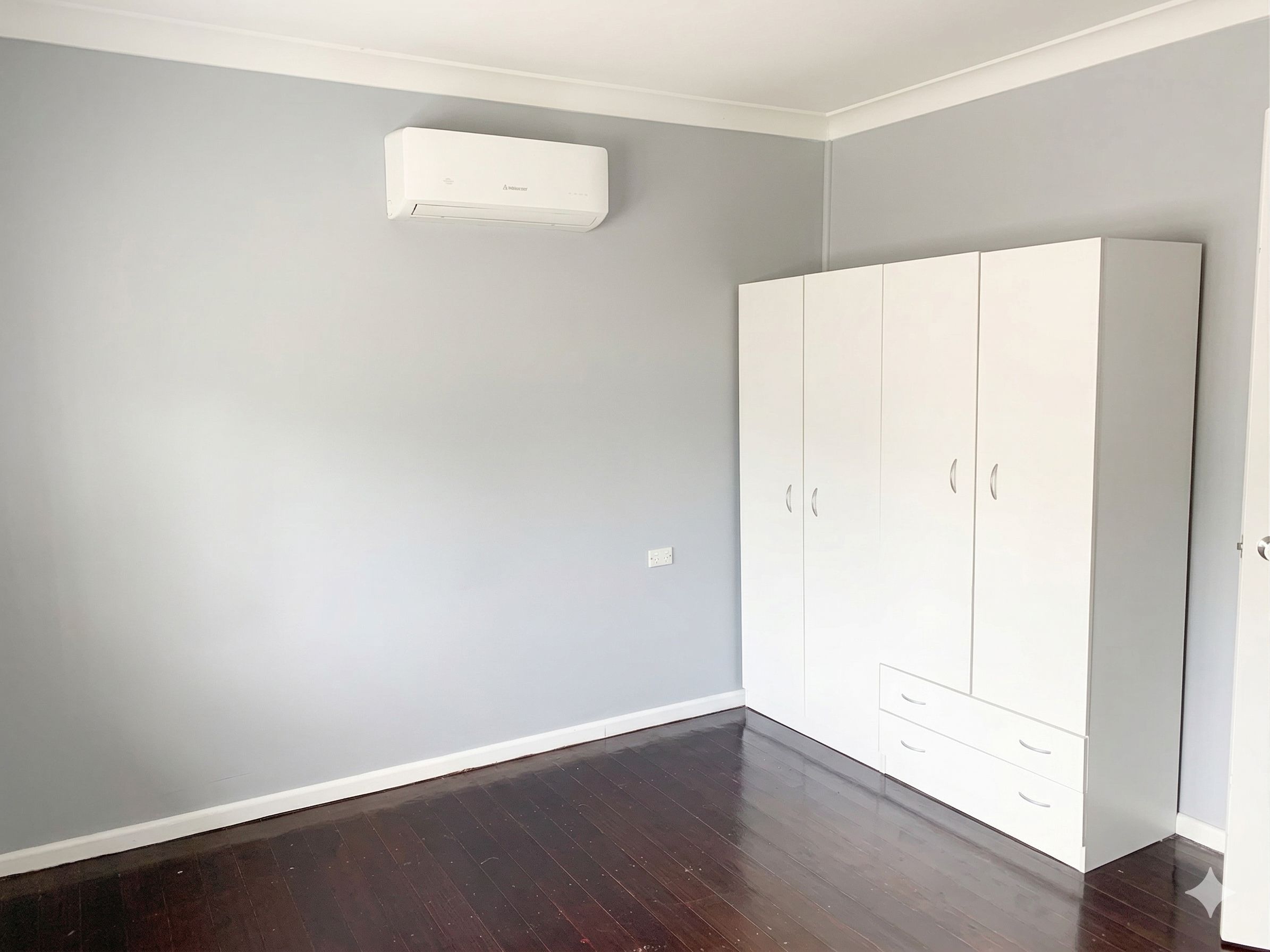 24 Tahiti Avenue, Lethbridge Park, NSW