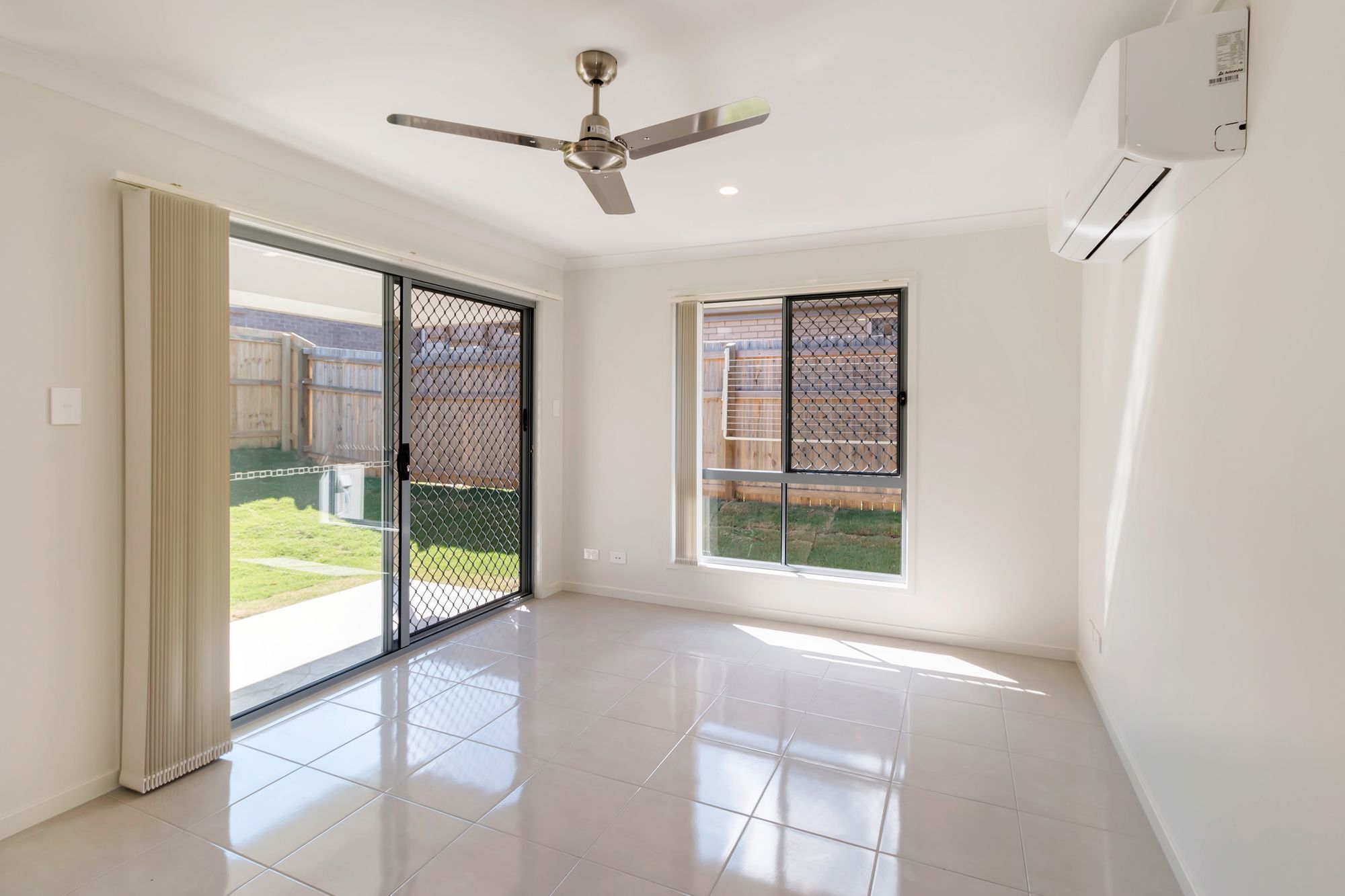 2/36 Jupiter Street, Wulkuraka, QLD 4305