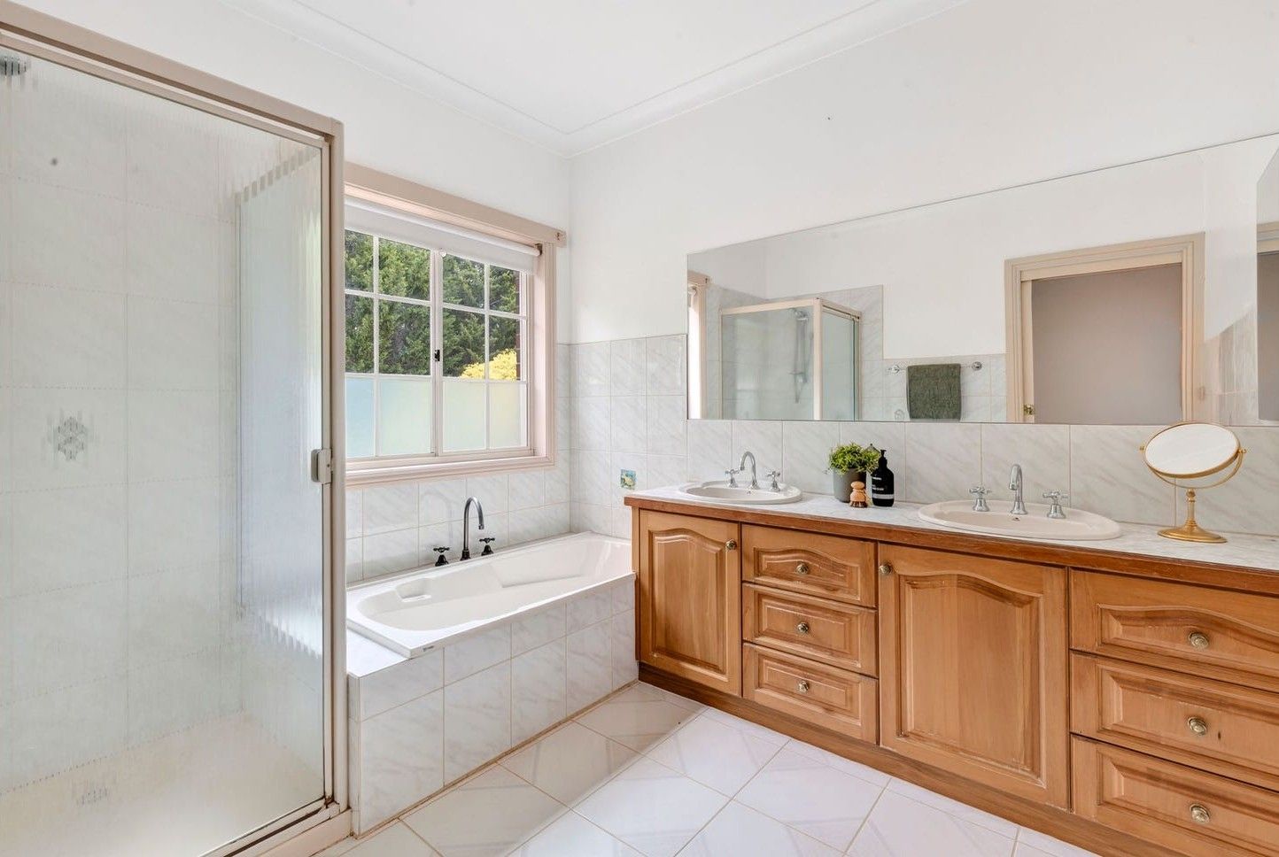 8 Kestrel Crescent — photo 16 of 27