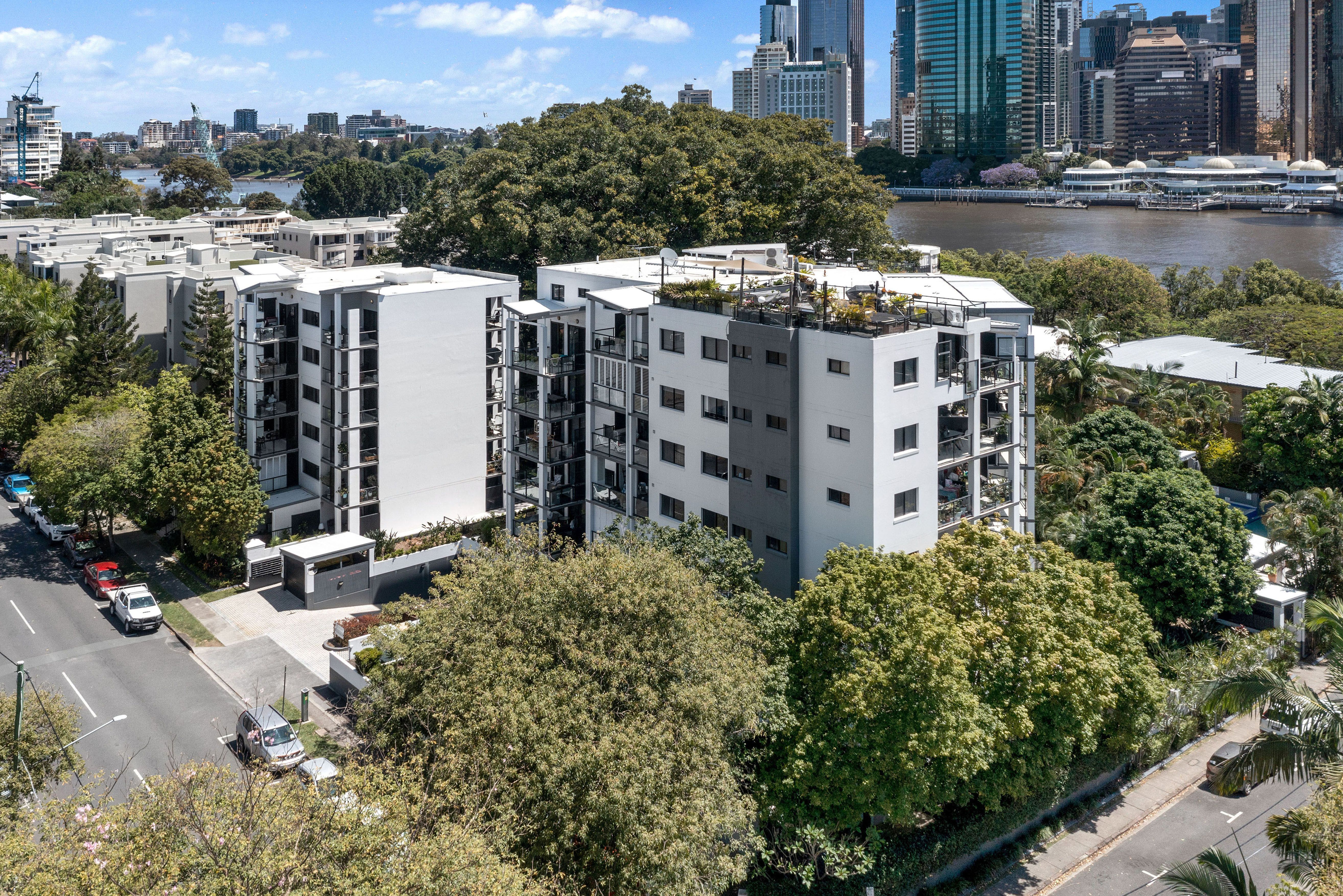 21/161 Main Street, Kangaroo Point, QLD 4169