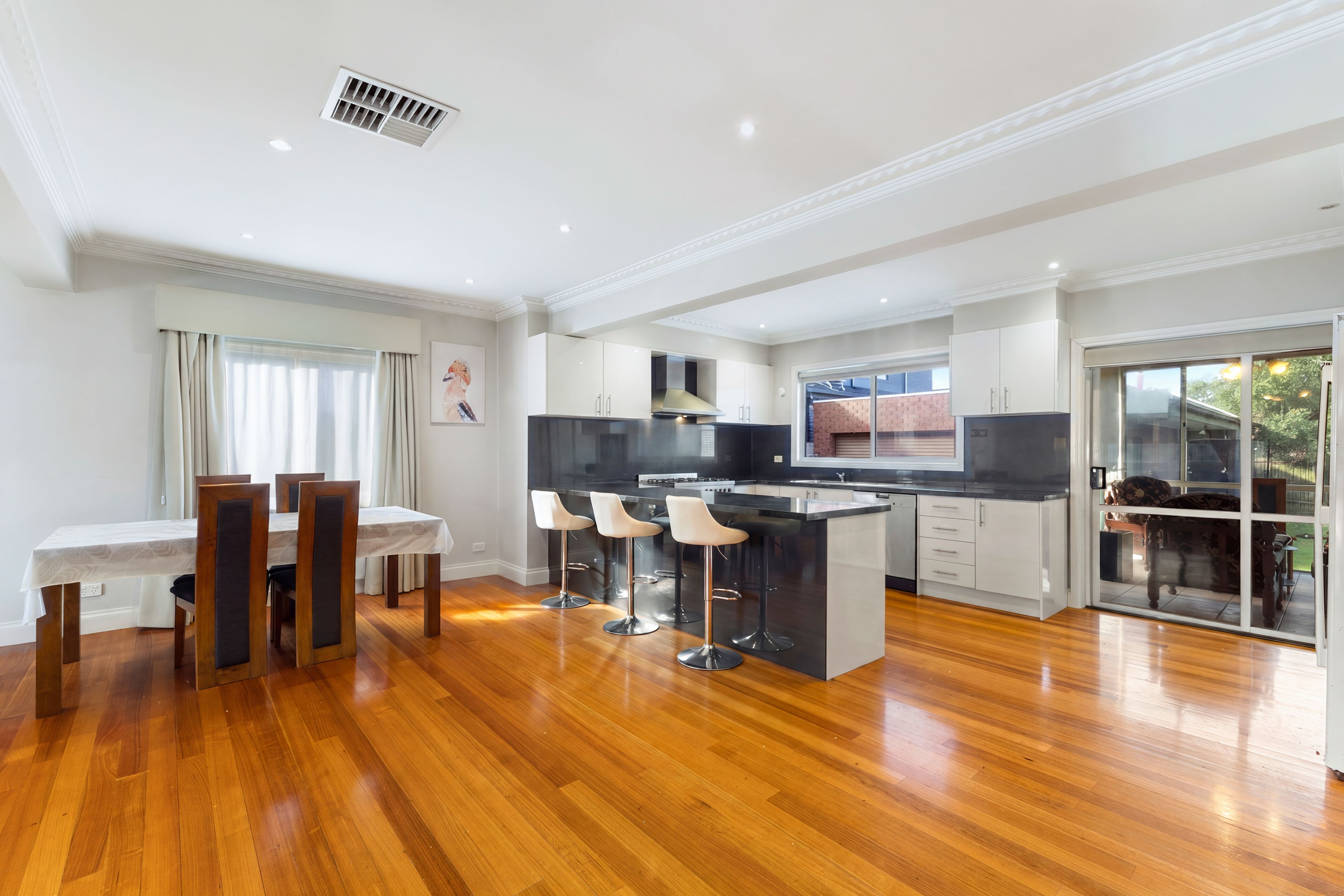 60 Margaret Street — photo 6 of 17