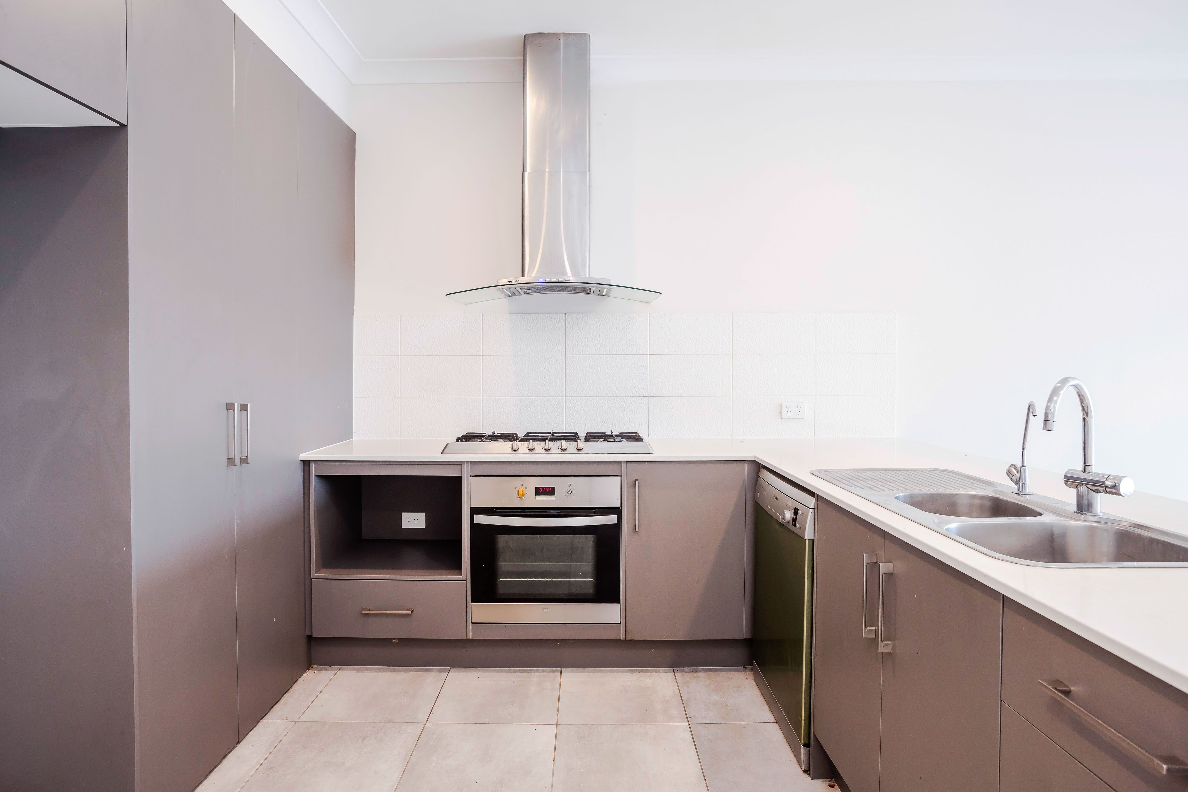 20 Walter Avenue — photo 4 of 12
