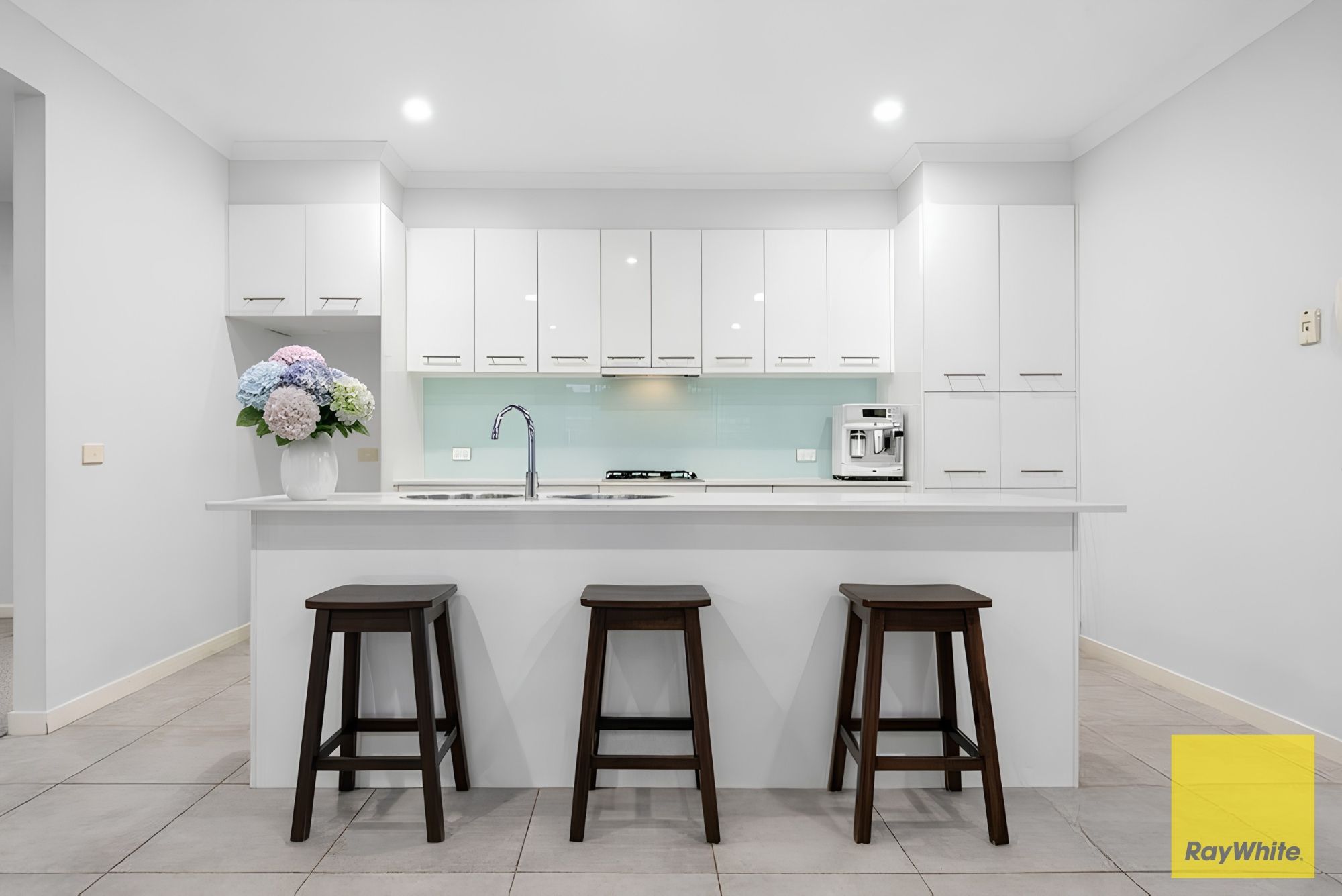 30 Signature Boulevard — photo 18 of 22