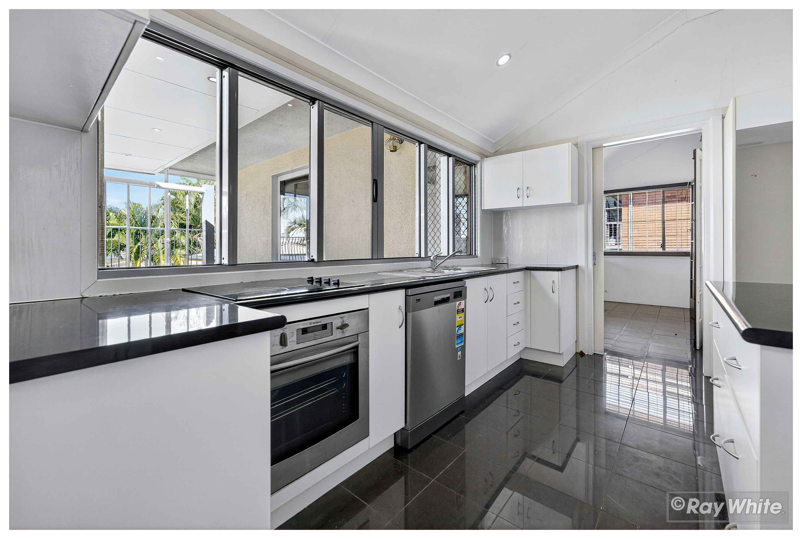 5 Herbert Street — photo 4 of 30