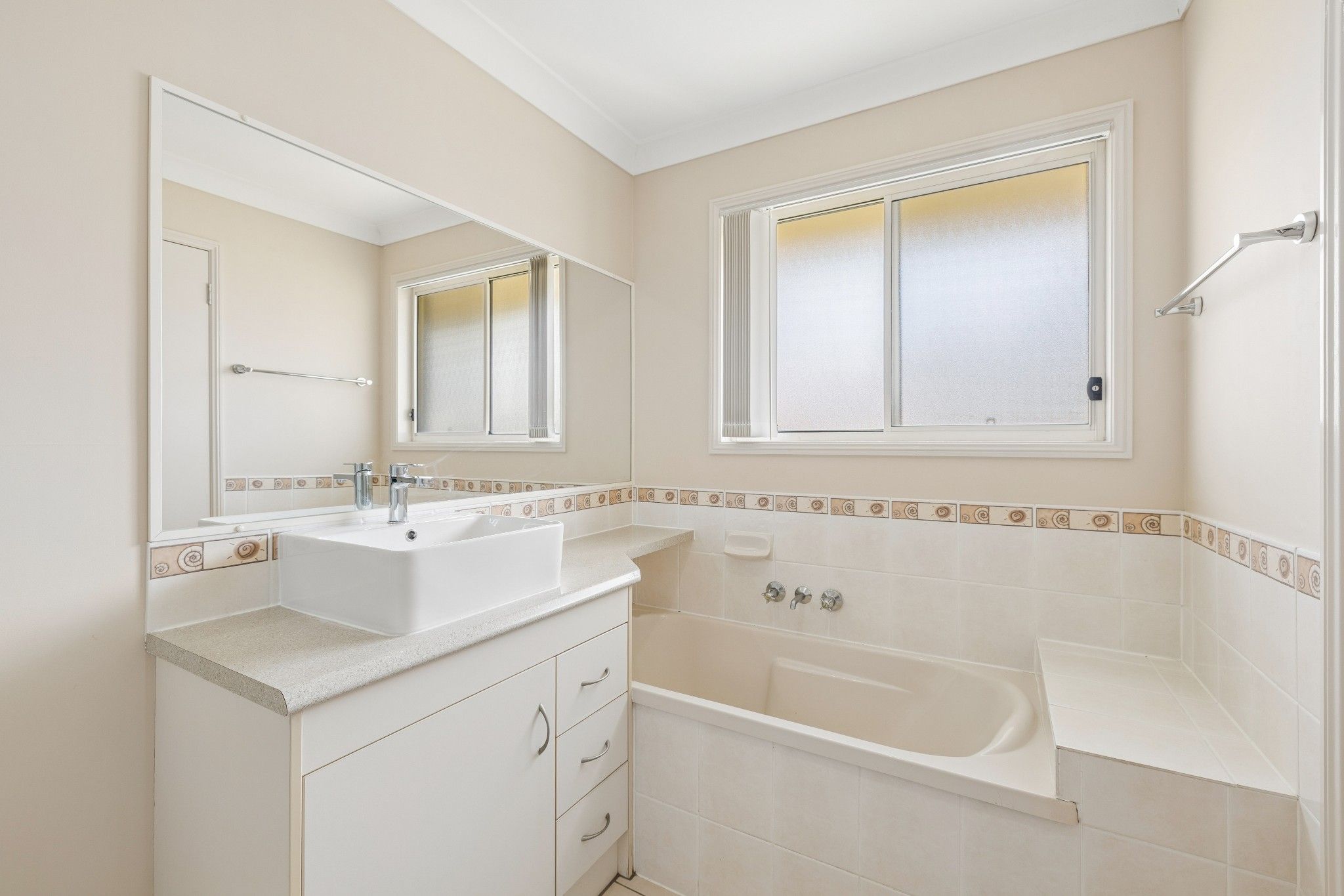 6 Greenway Place — photo 17 of 30