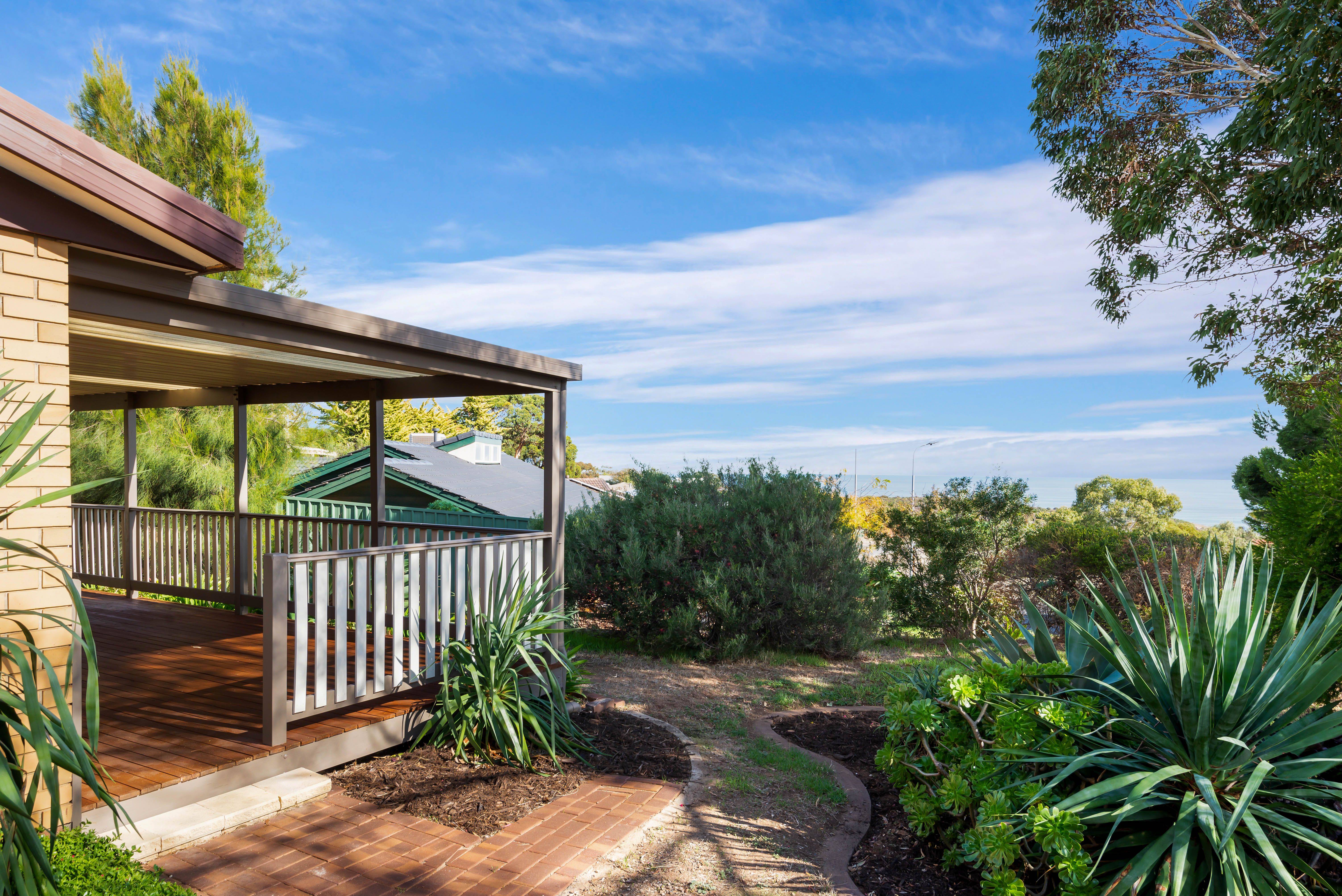 13 Manunda Way, Hallett Cove, SA 5158