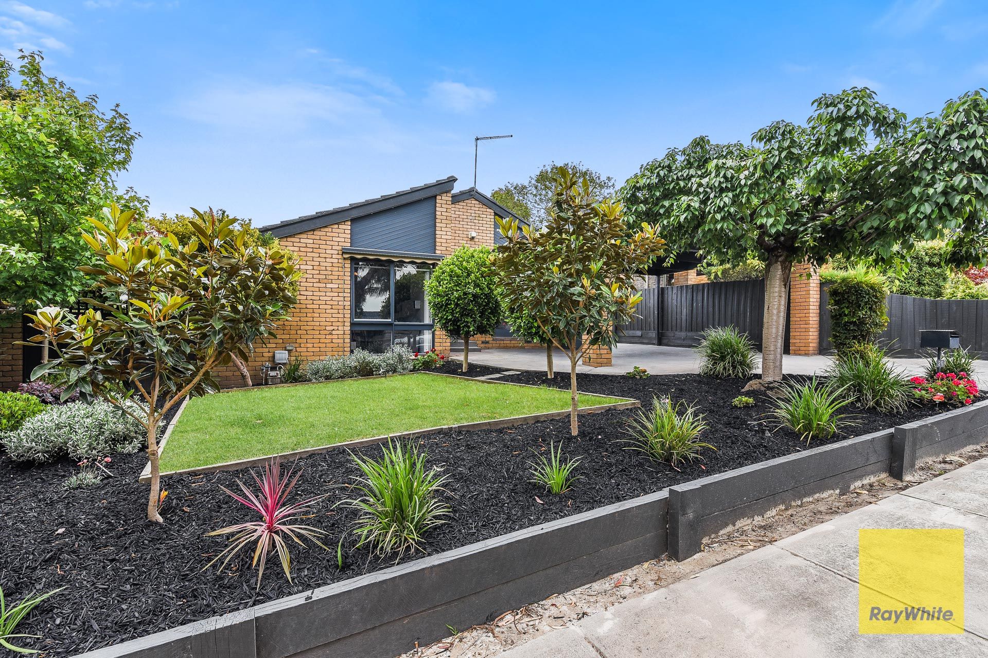 26 William Perry Close, Endeavour Hills VIC 3802