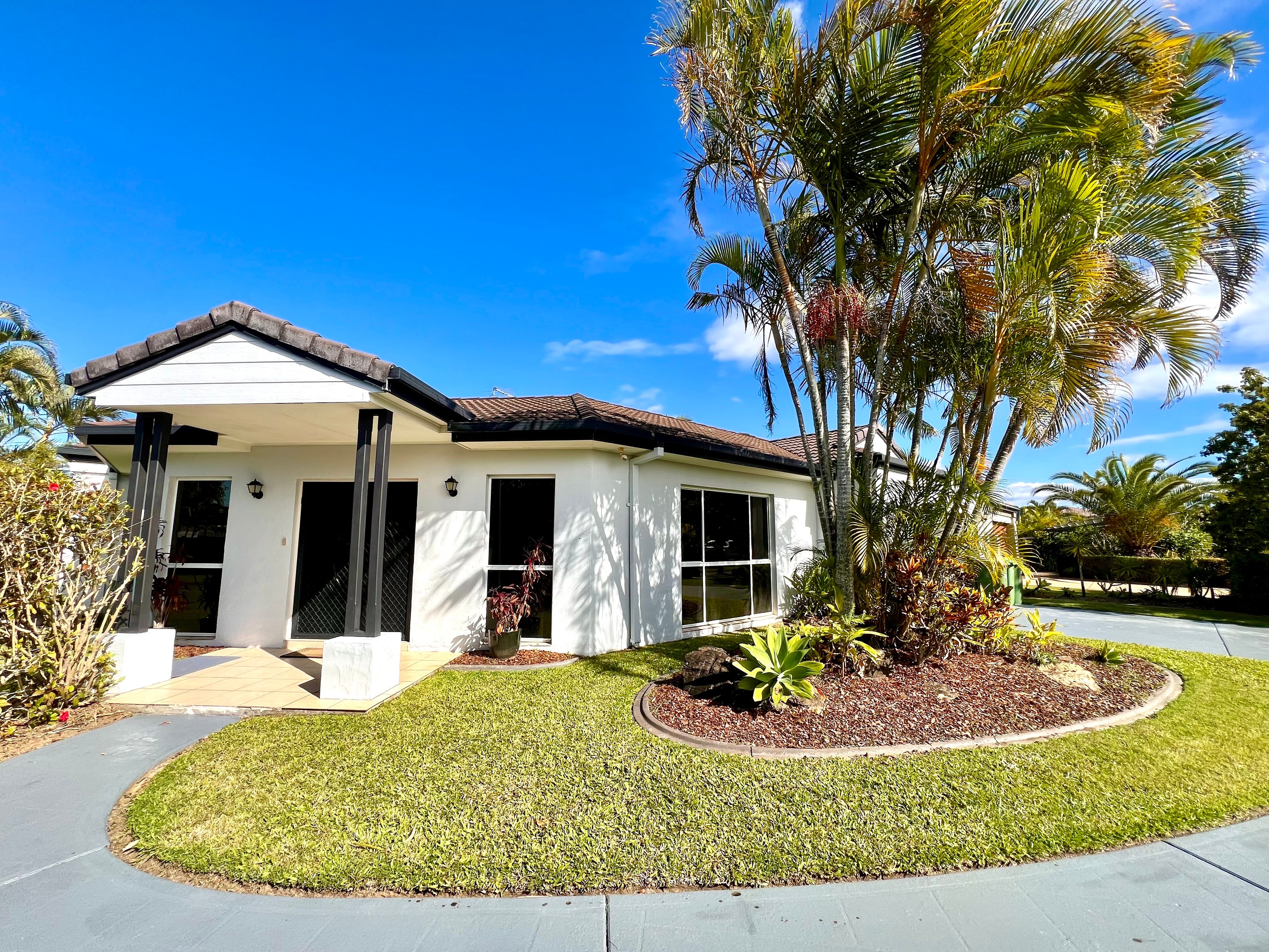 2 The Parade, Helensvale, QLD 4212