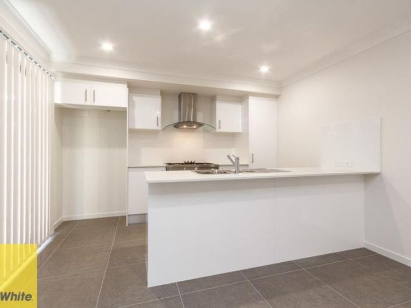 7 Dolostone Street, Yarrabilba, QLD 4207