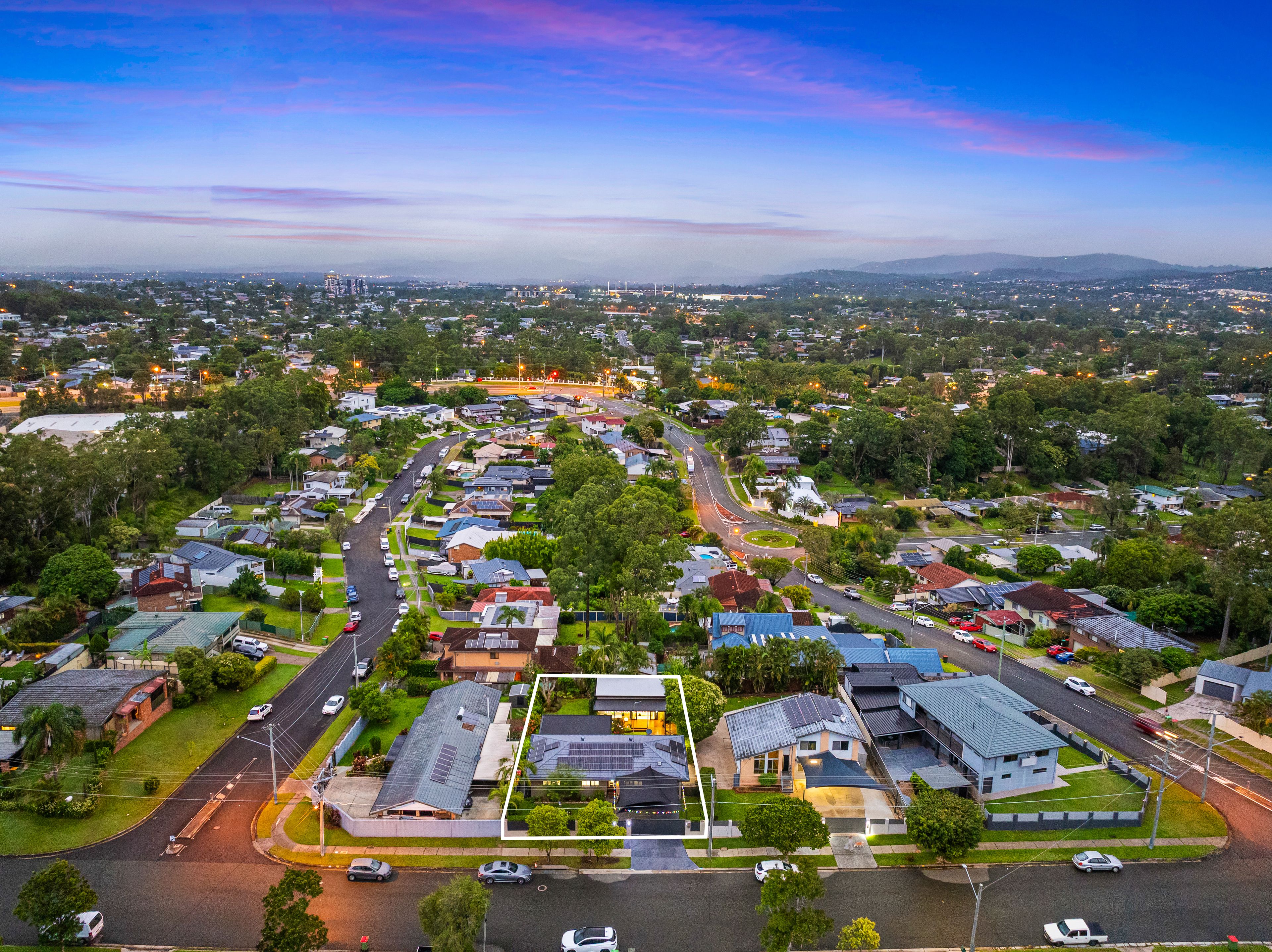 10 Mitchell Avenue, Molendinar QLD 4214