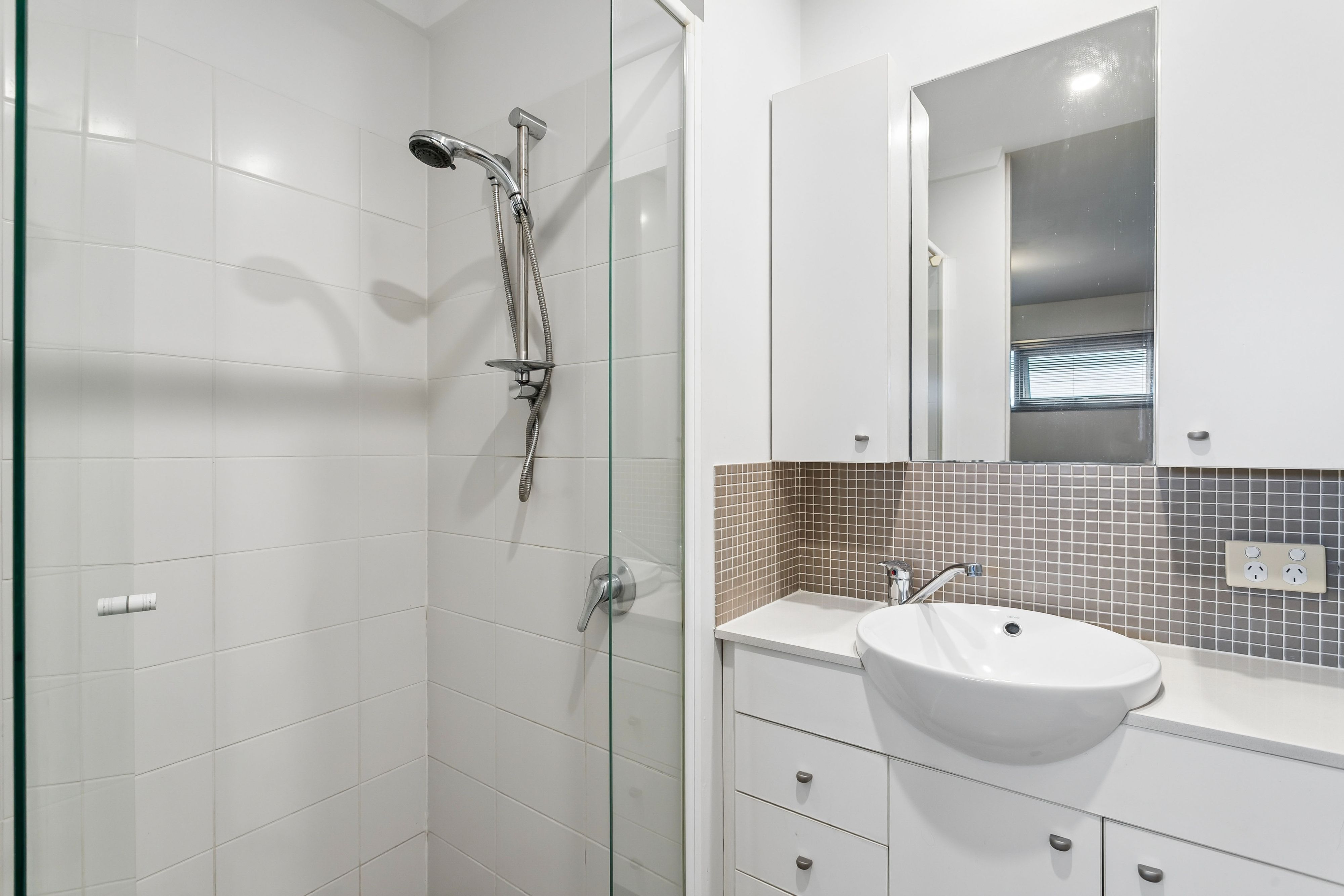 15/21 Rowland Street — photo 7 of 14