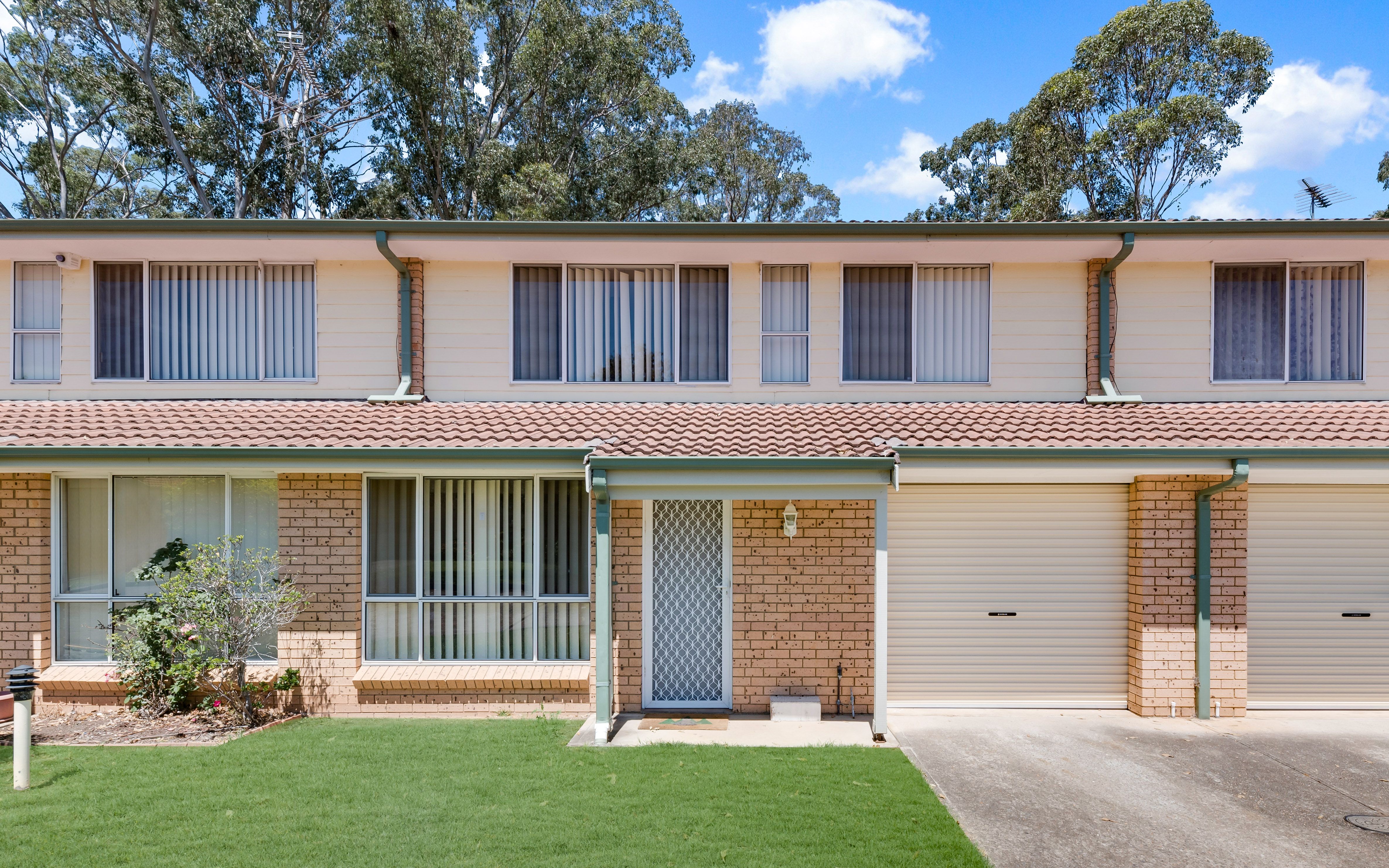53 Woodlands Road, St Helens Park NSW 2560