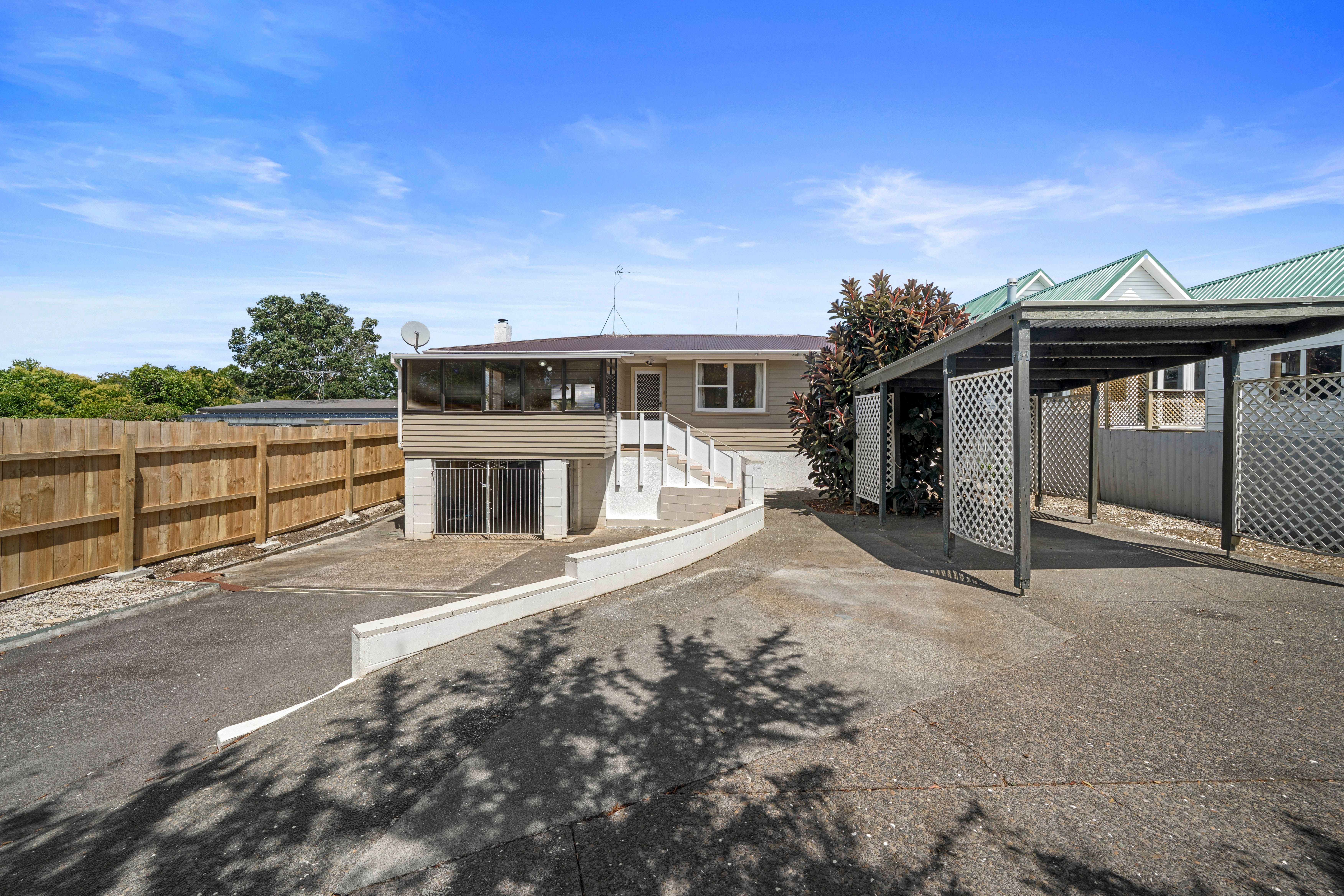 22 Mcinnes Road, Weymouth, Manukau City