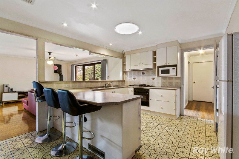 2 Hillview Avenue, Rowville, VIC 3178