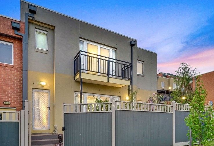 20 Tulloch Grove, Glen Waverley VIC 3150