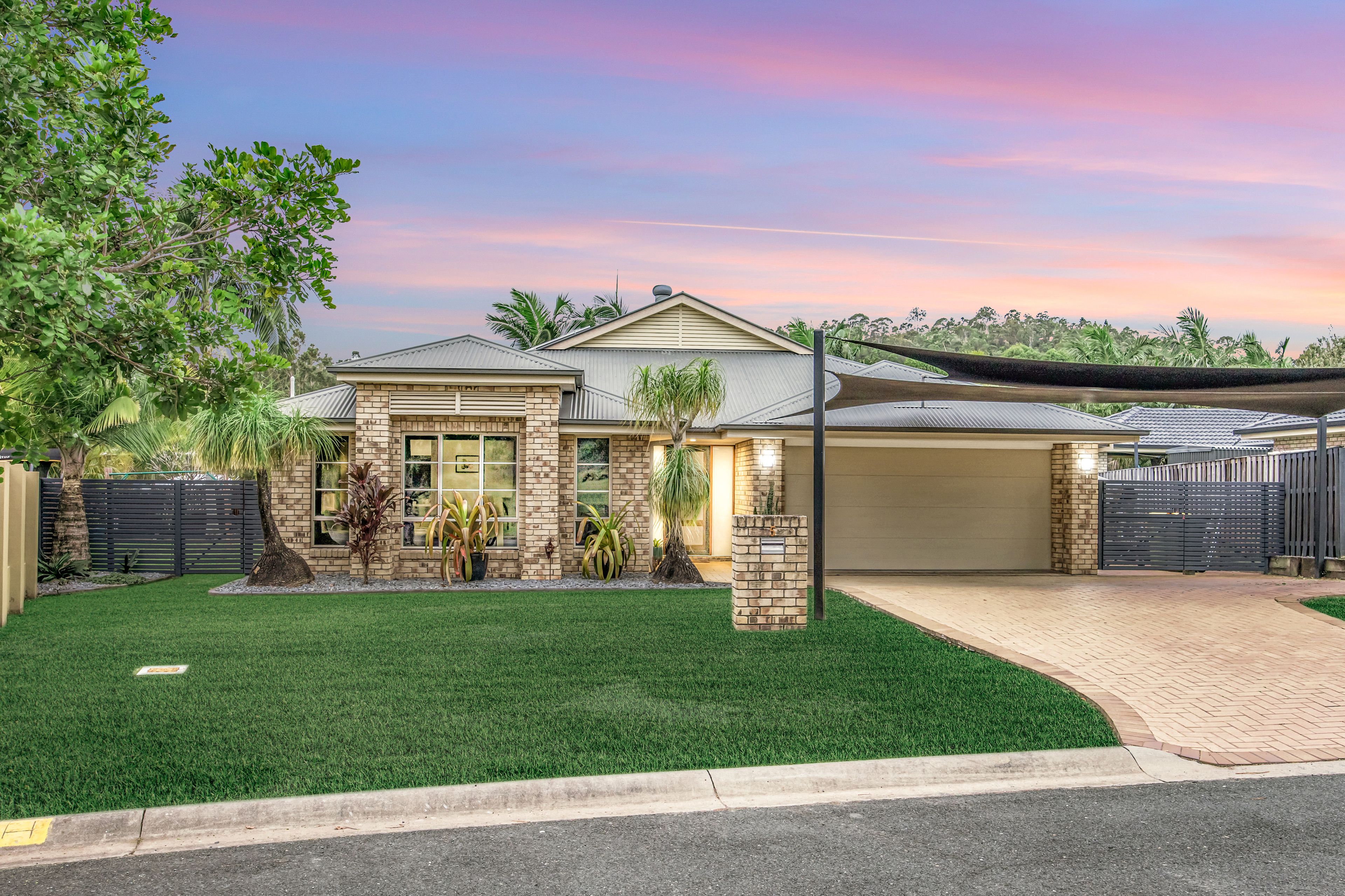 5 Tomah Street, Pacific Pines, QLD 4211