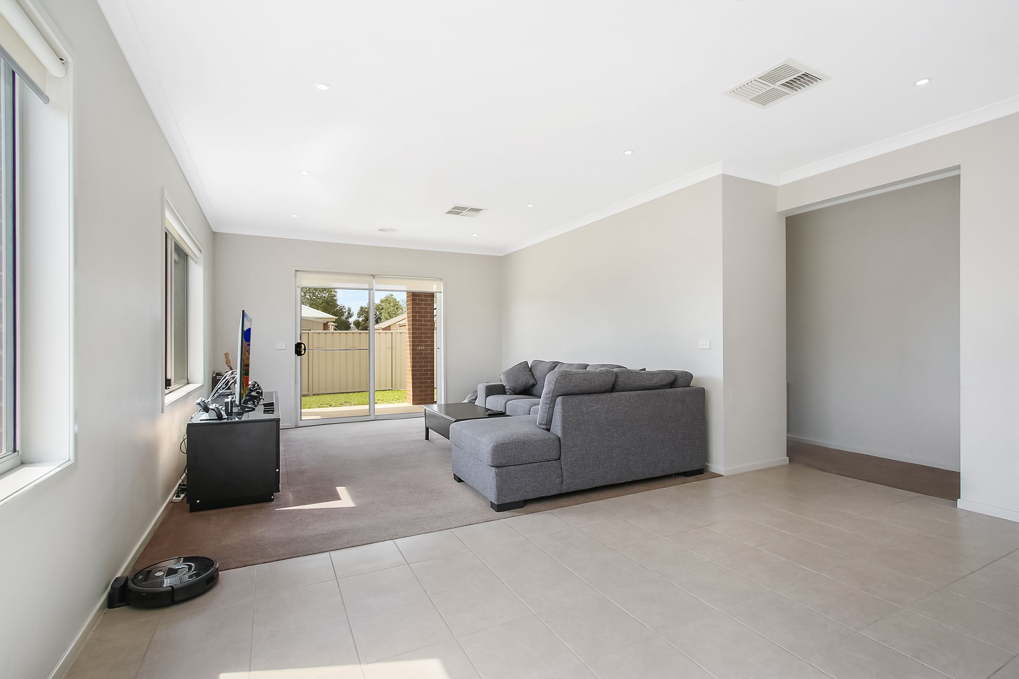 10 Jacka Street — photo 6 of 13