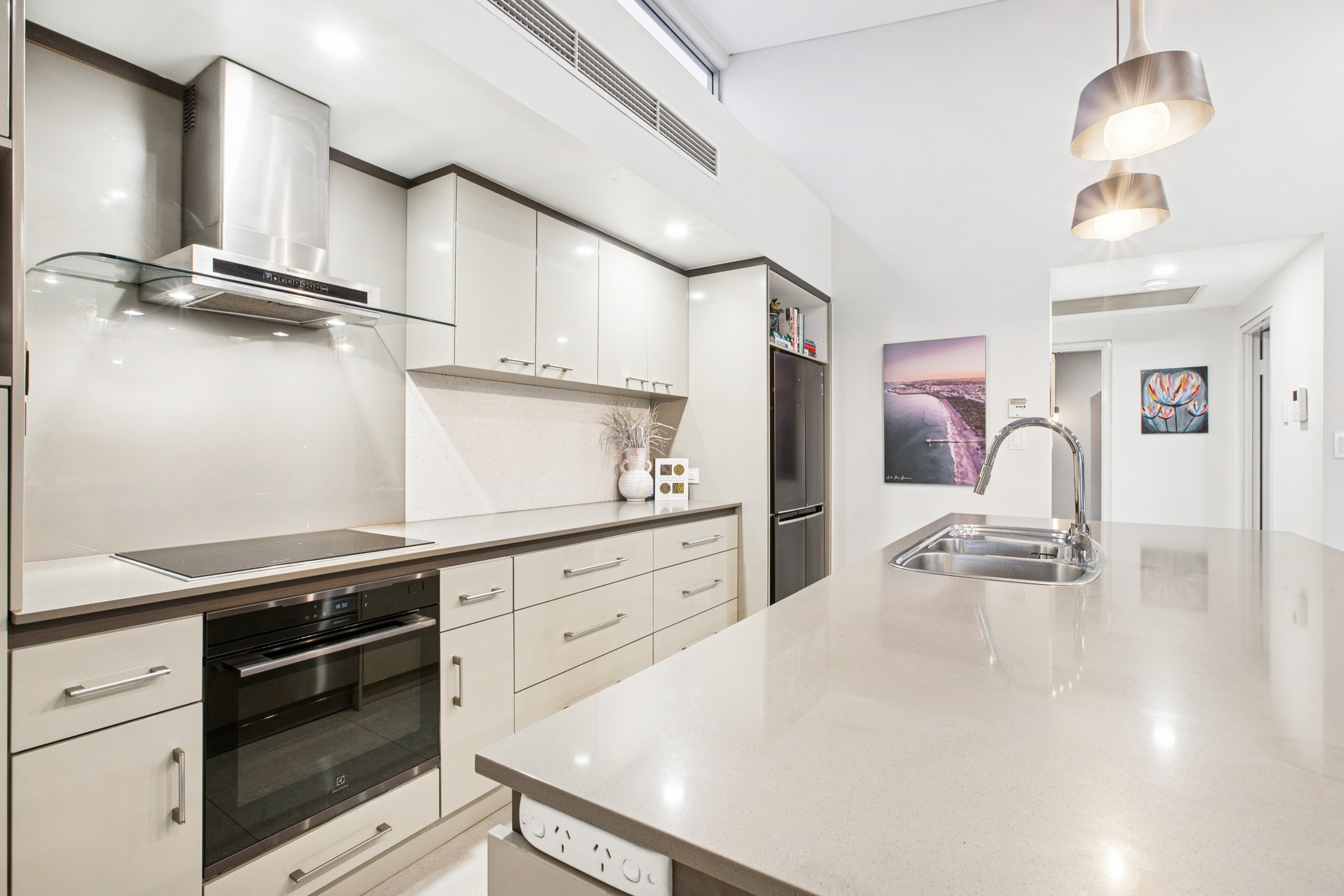 11/9 O'connor Close, North Coogee, WA 6163