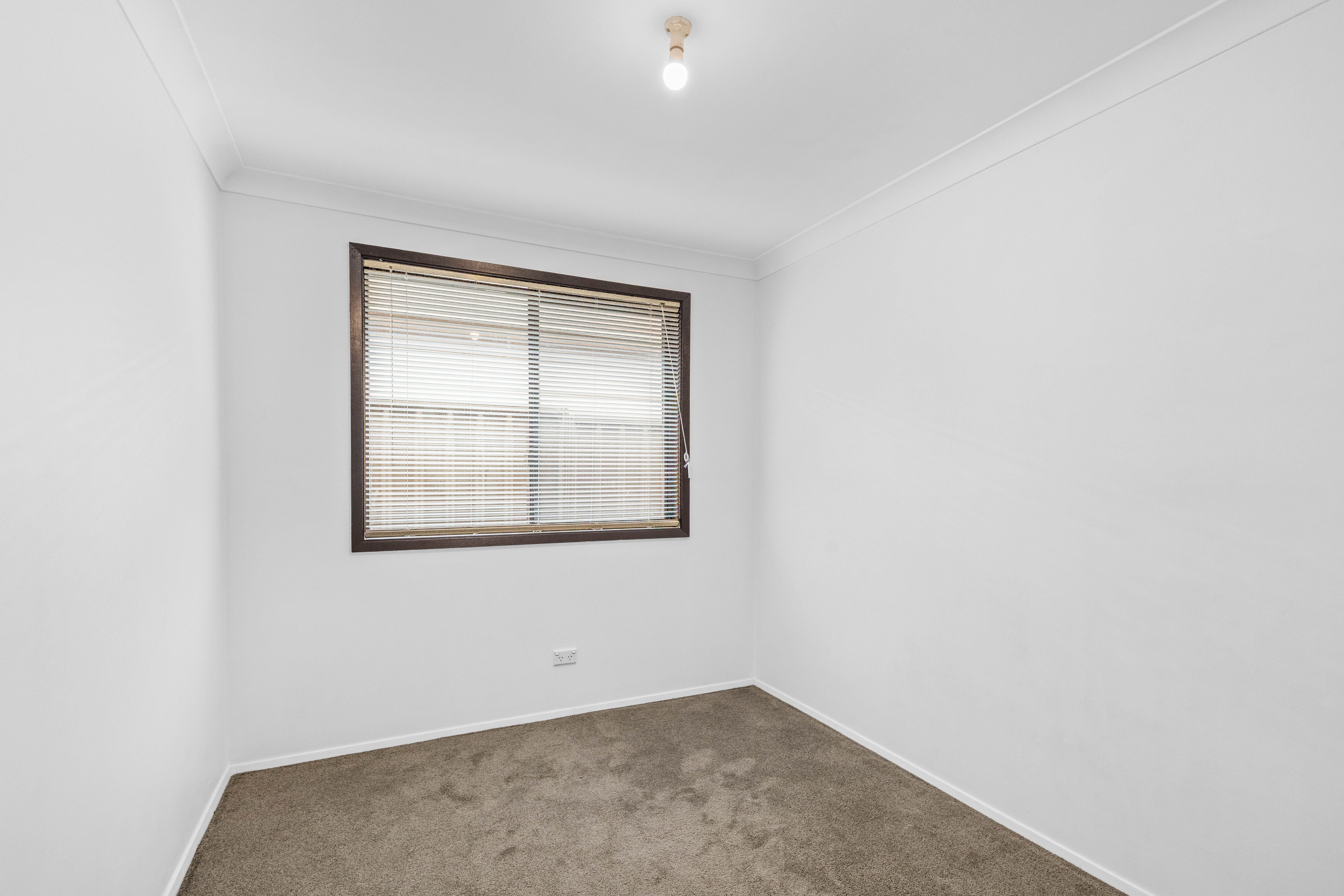 8 Buckland Road, St Clair, NSW